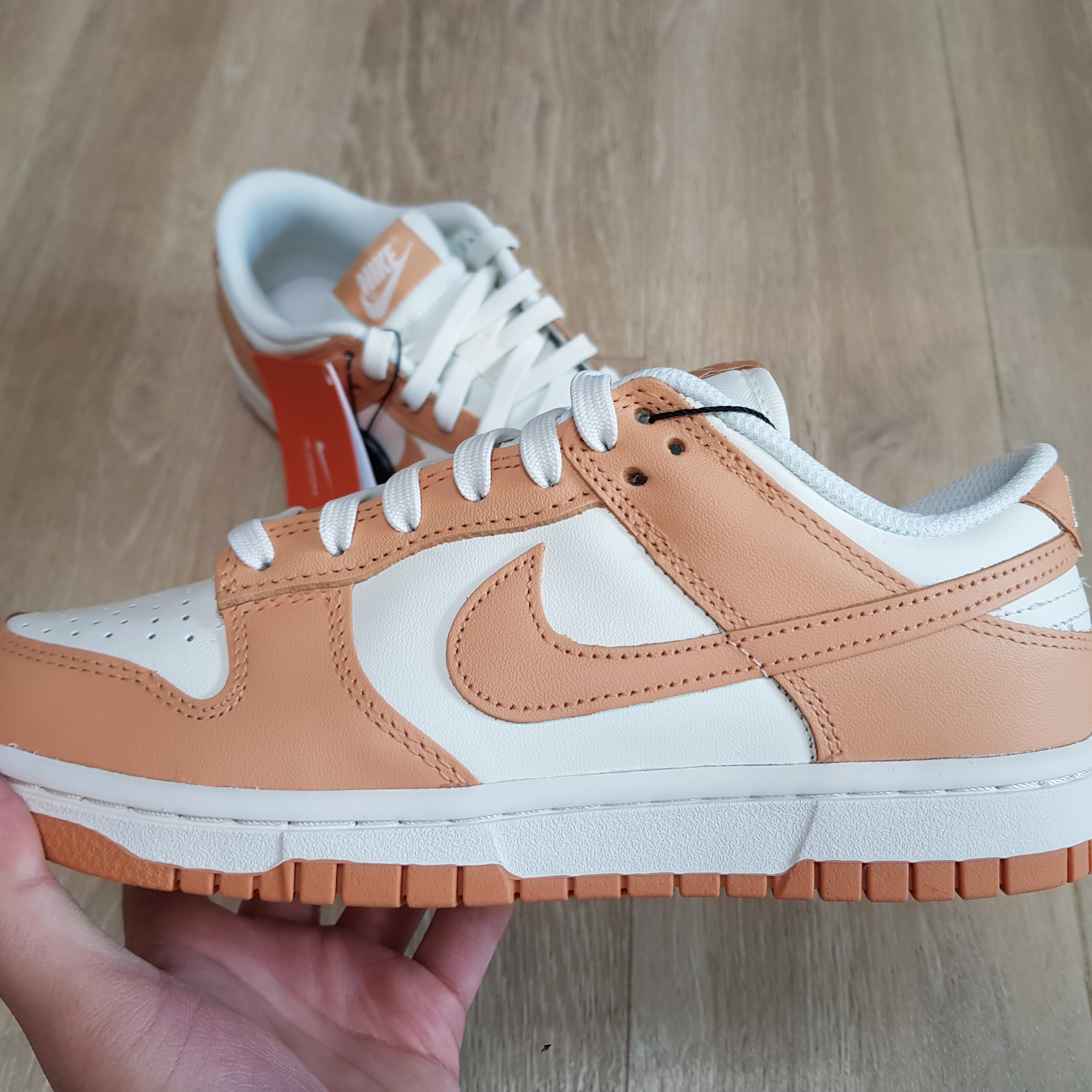 (W) Nike Dunk Low Harvest Moon 착용 스타일 - 3