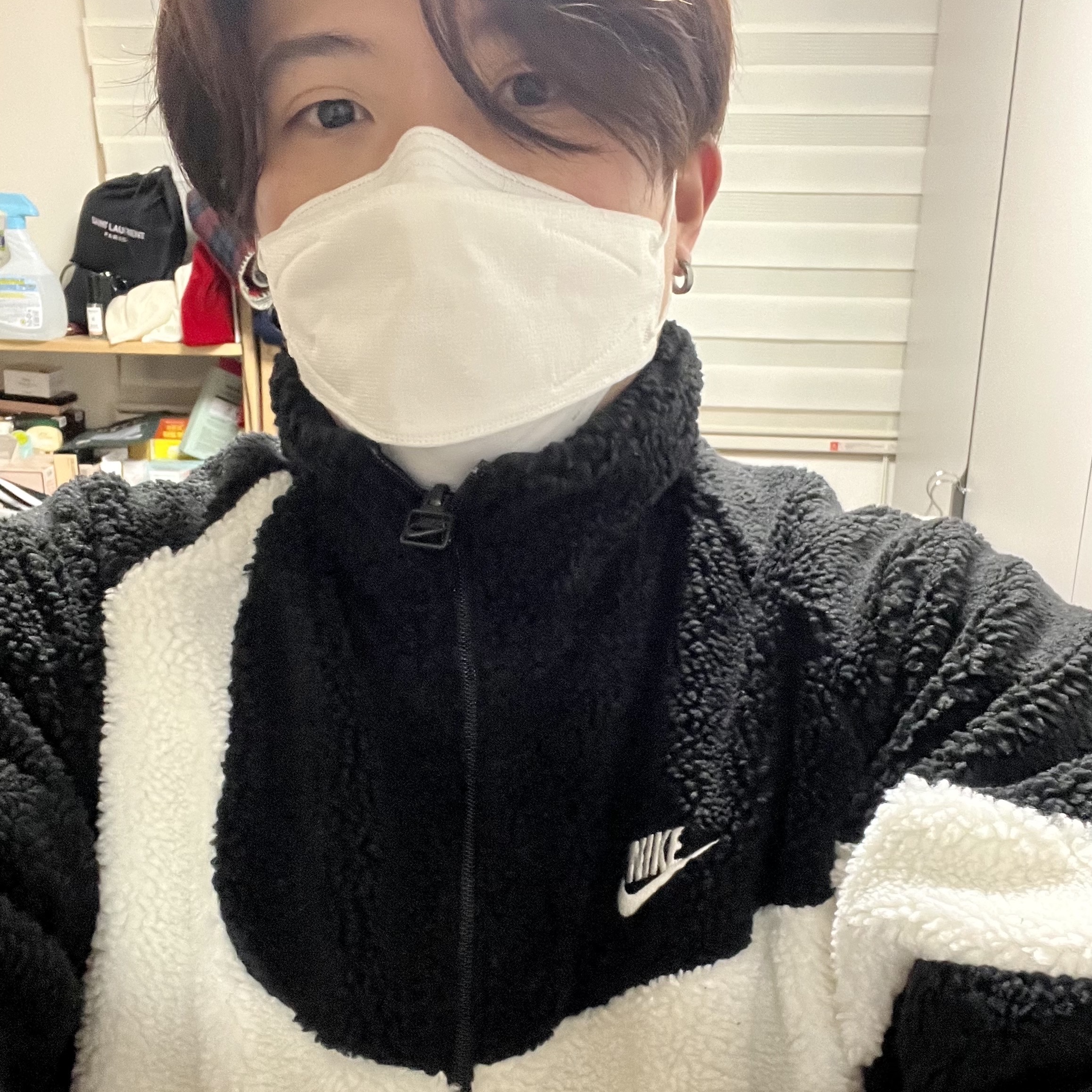 Nike Big Swoosh Full Zip Jacket Black Sail 착용 스타일 - 2