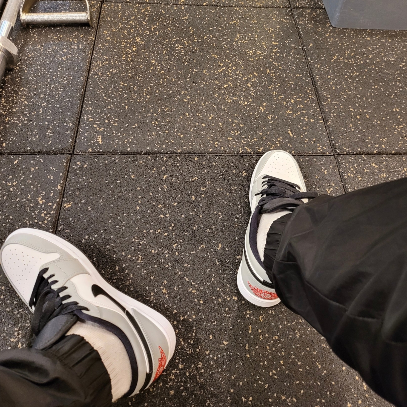 Jordan 1 Low Light Smoke Grey 착용 스타일