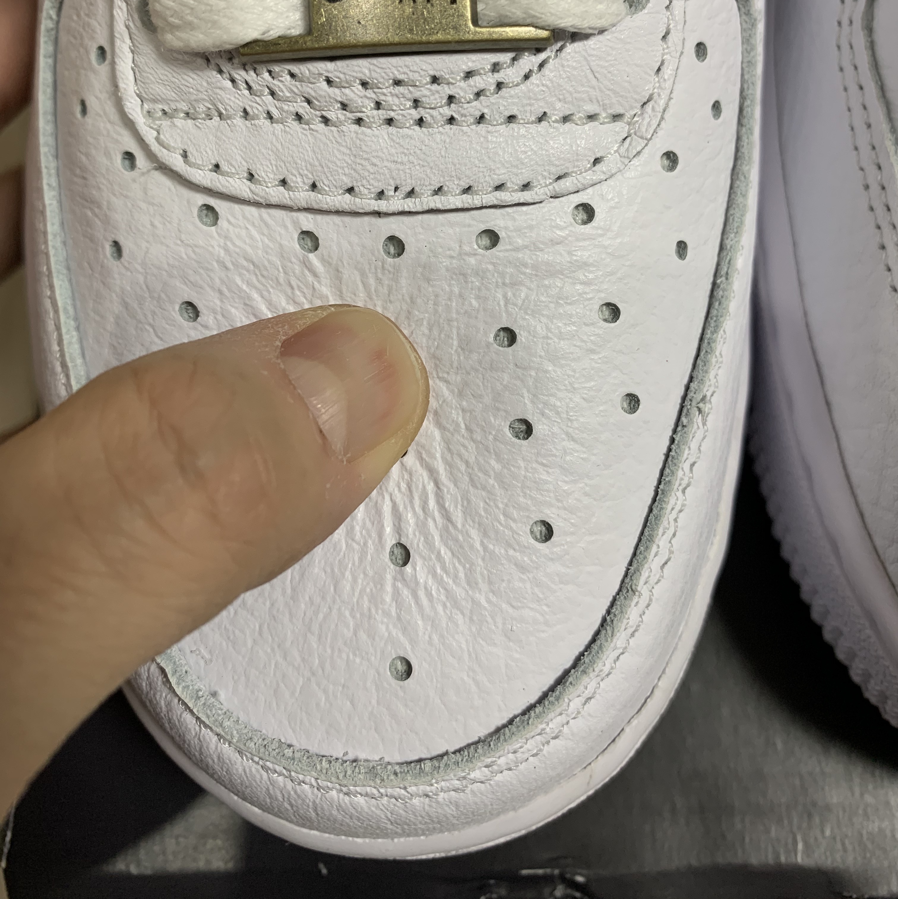 Nike Air Force 1 '07 Craft Triple White 착용 스타일 - 2
