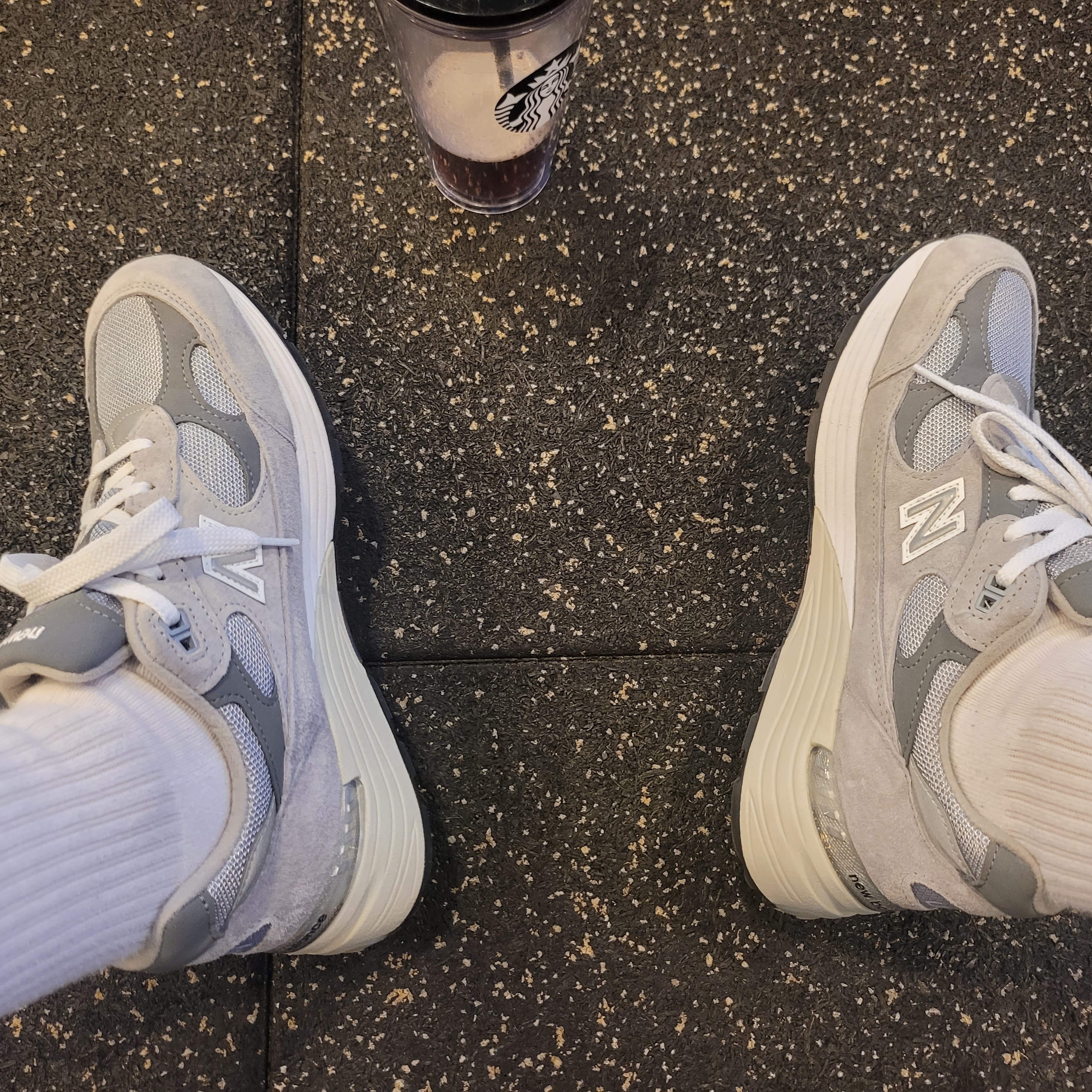 New Balance 992 Made in USA Grey - D Standard 착용 스타일
