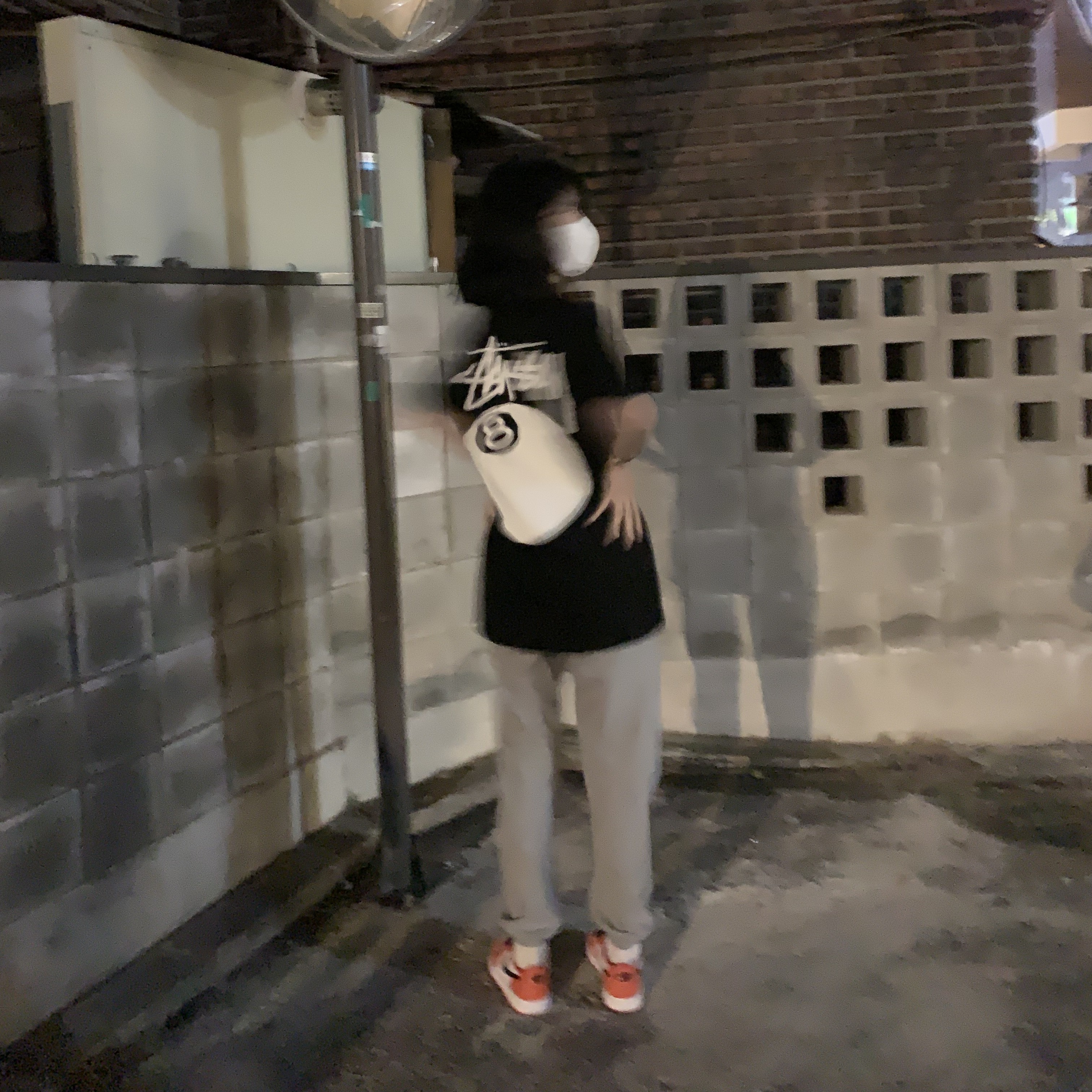 Stussy 8 Ball T-Shirt Black - 21SS, Jordan 1 Low OG Starfish 착용 스타일 - 1