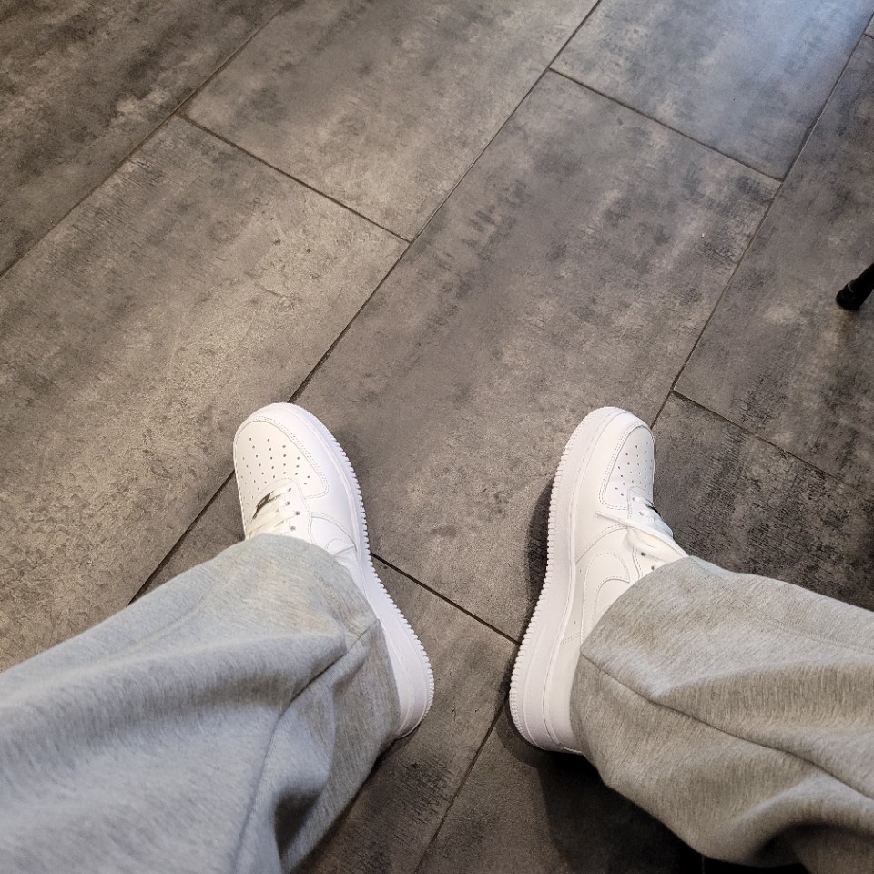 Nike Air Force 1 '07 Low White 착용 스타일