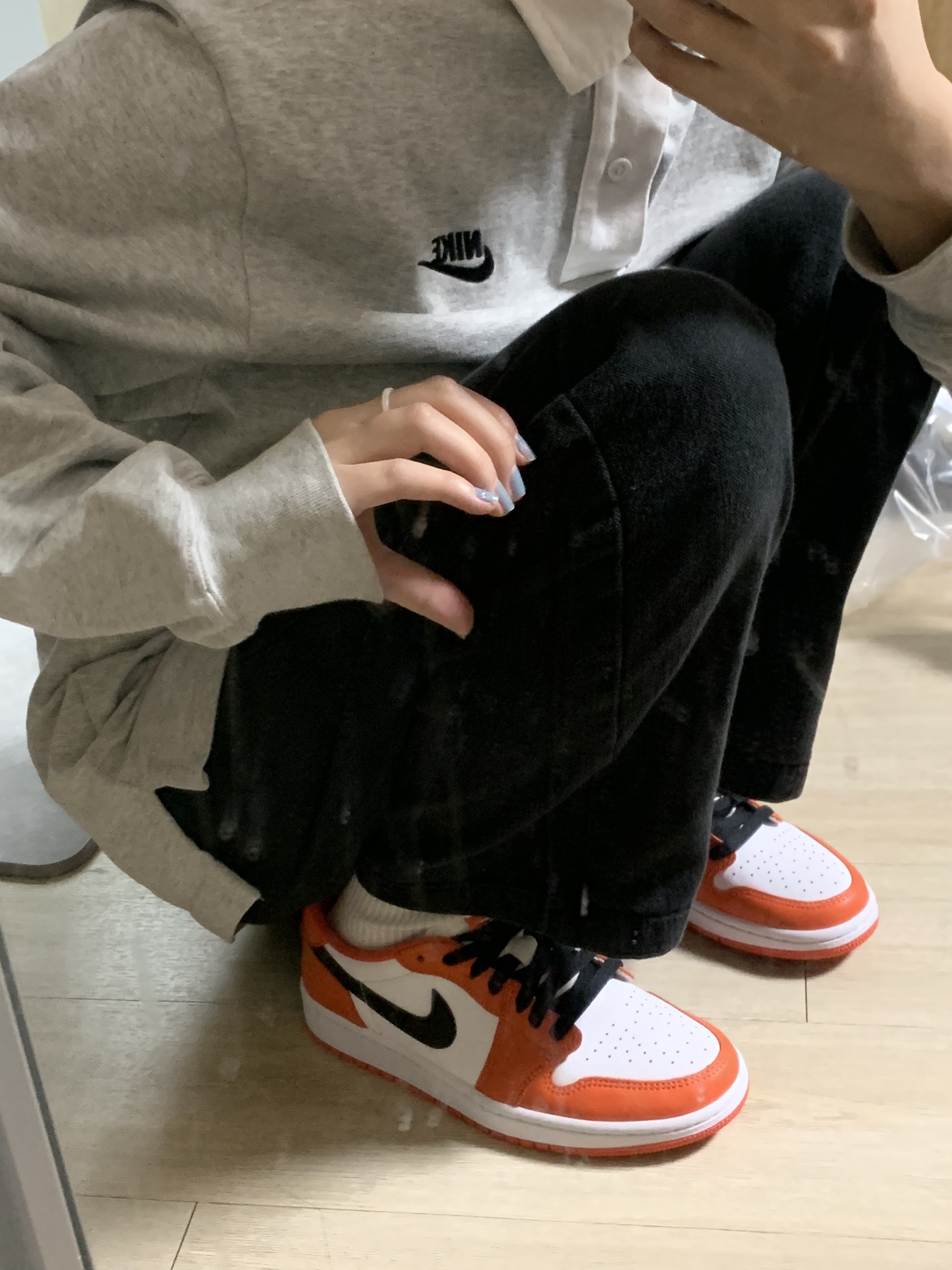 Jordan 1 Low OG Starfish 착용 스타일 - 1