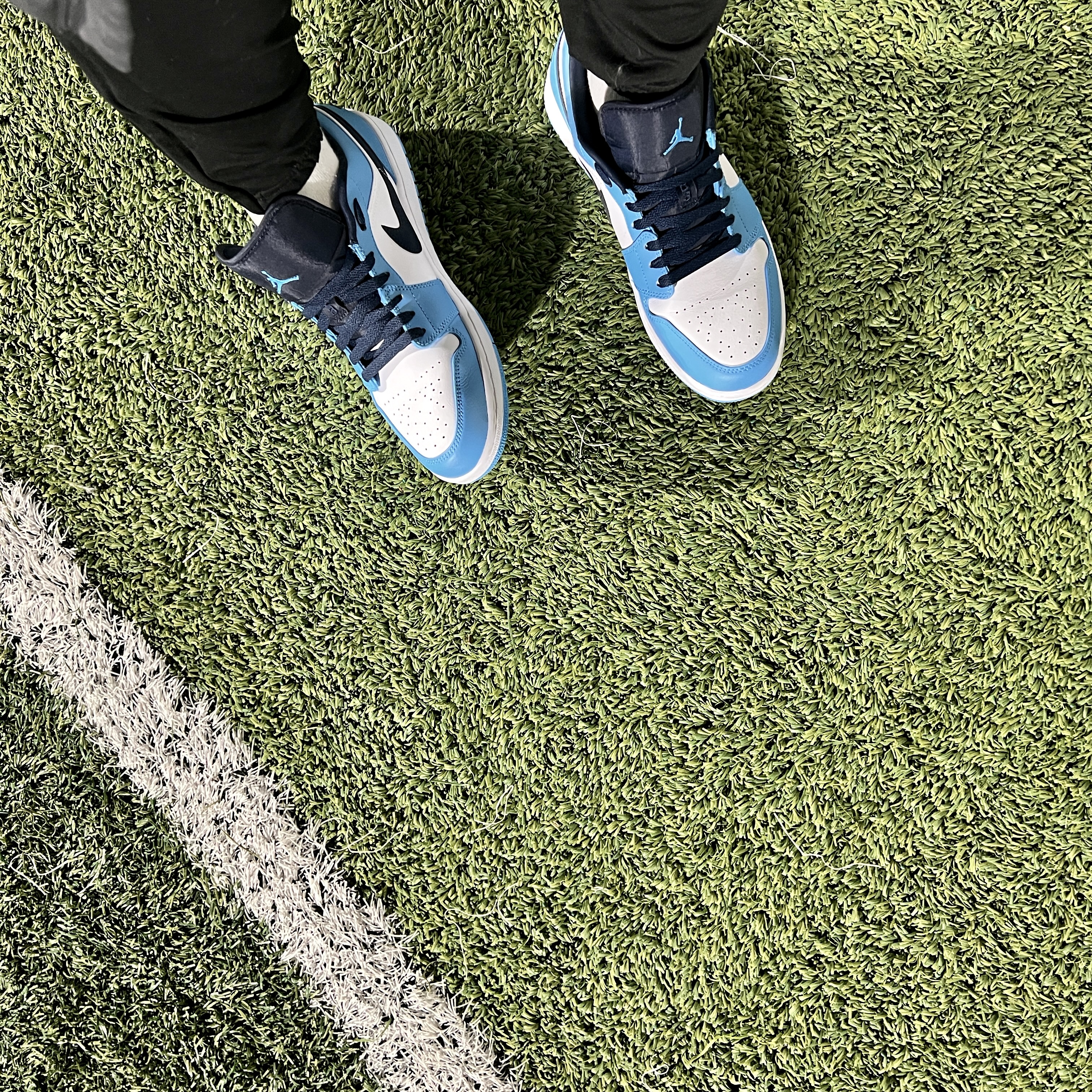 Jordan 1 Low Dark Powder Blue 착용 스타일