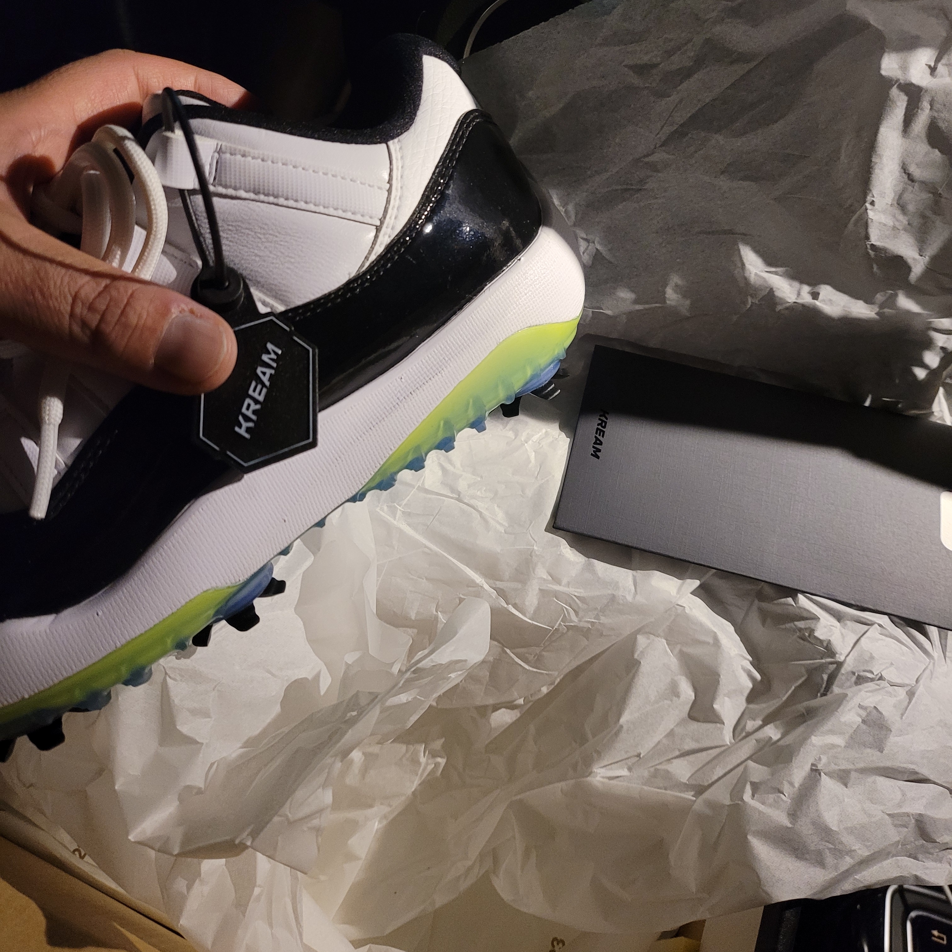 Jordan 11 Retro Low Golf Concord 착용 스타일