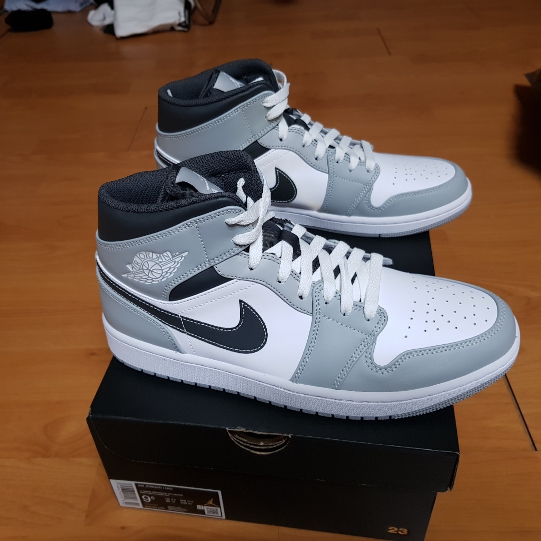 Jordan 1 Mid Light Smoke Grey Anthracite 착용 스타일