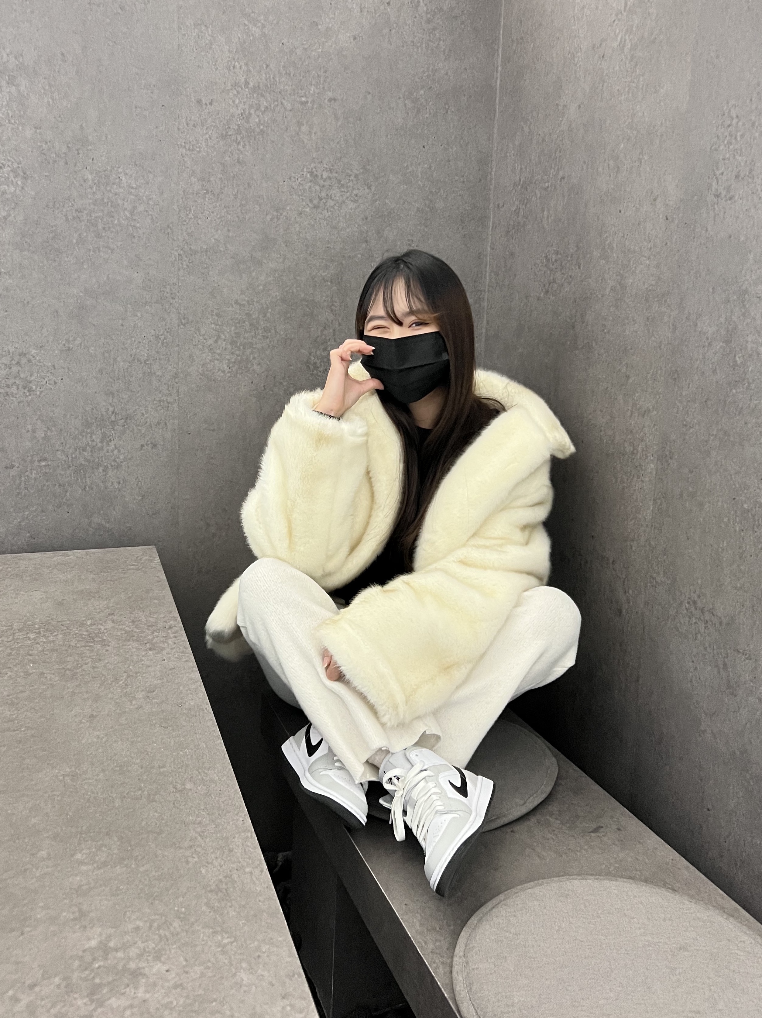 (W) Jordan 1 Mid Grey Fog 착용 스타일 - 3