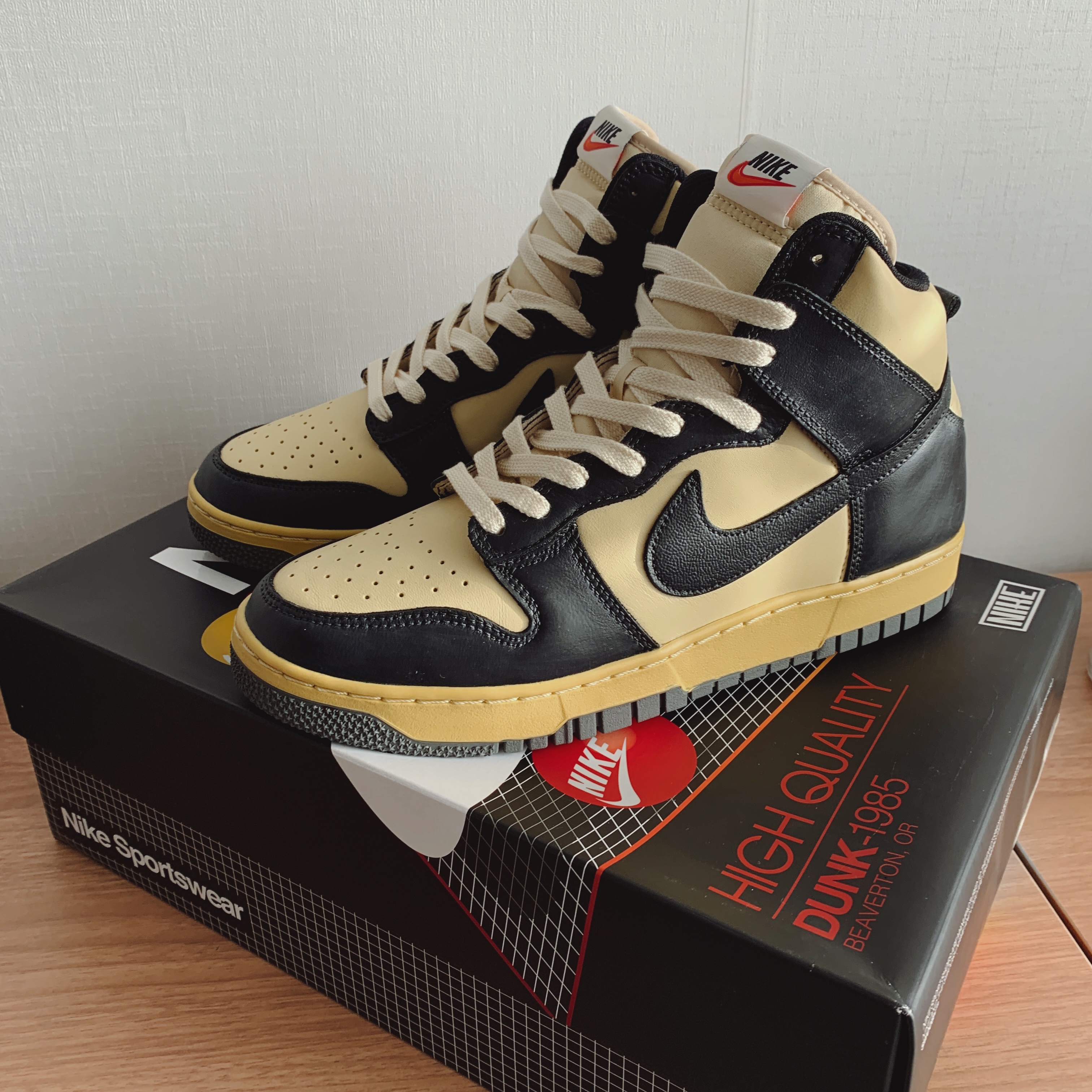 Nike Dunk High 1985 SP Black Acid Wash 착용 스타일 - 3