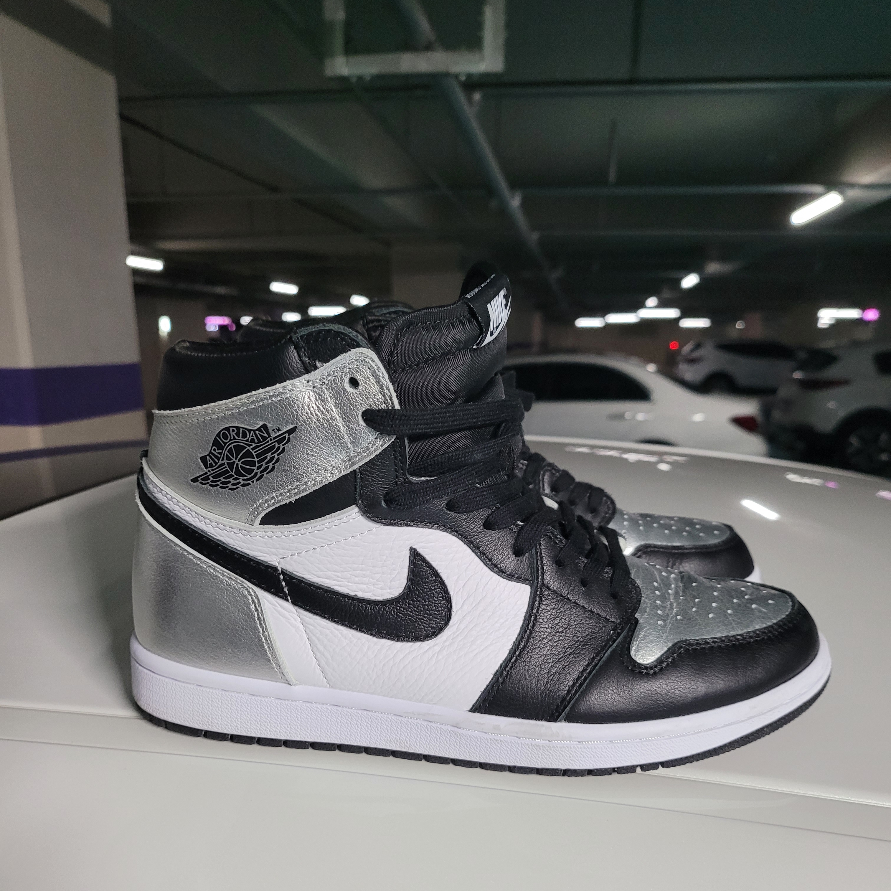 (W) Jordan 1 Retro High OG Silver Toe 착용 스타일