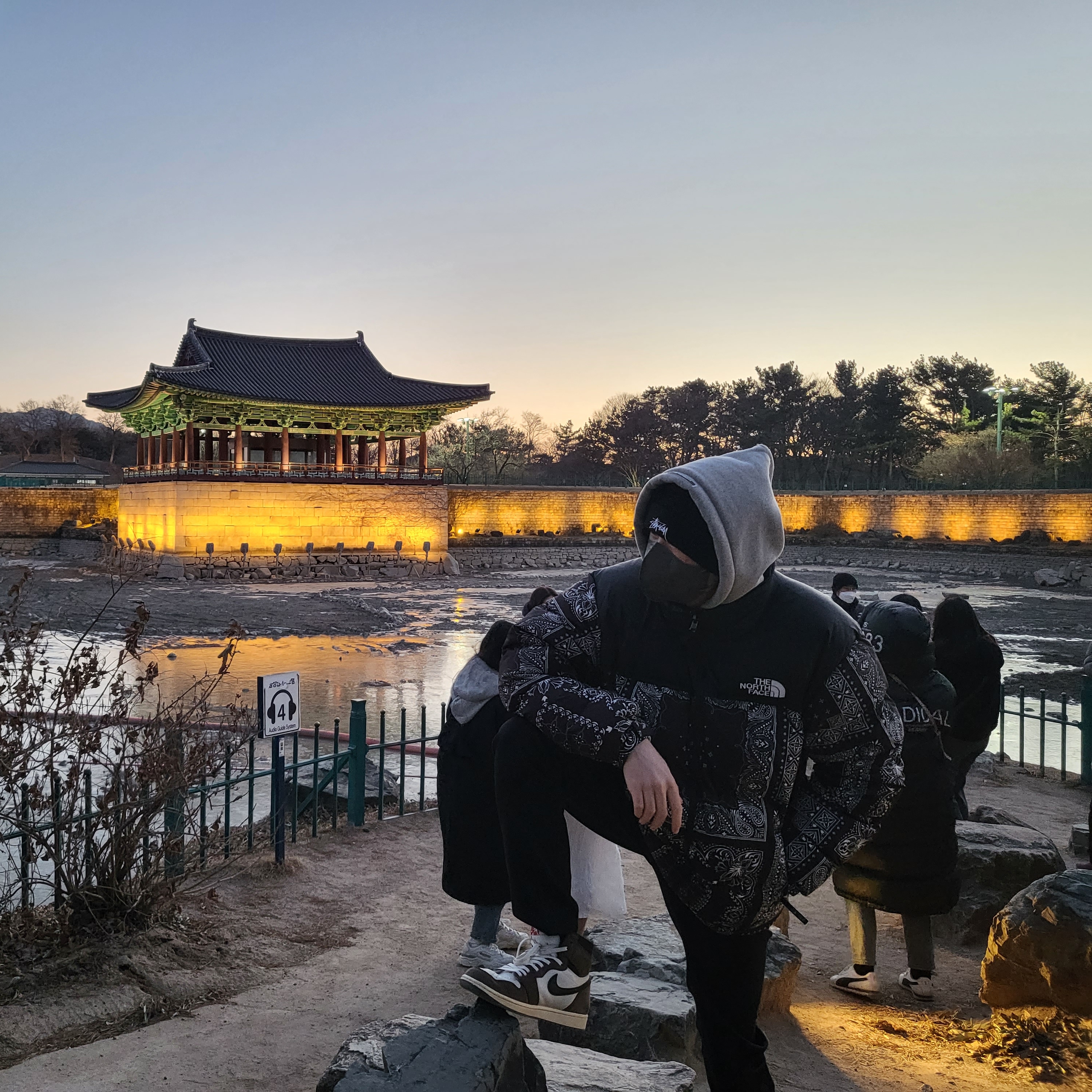 The North Face 1996 Novelty Nuptse Jacket Real Black - 21FW, Nike x Stussy Cuff Beanie Black 착용 스타일 - 1
