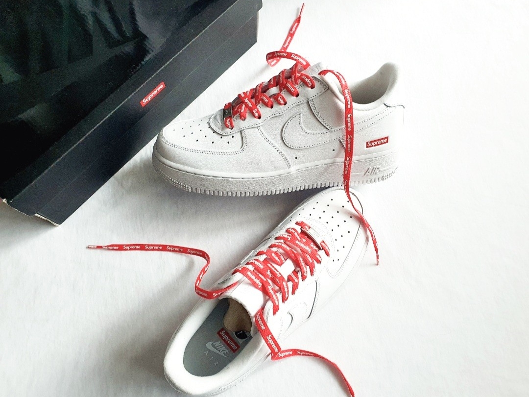 Nike x Supreme Air Force 1 Low White 착용 스타일