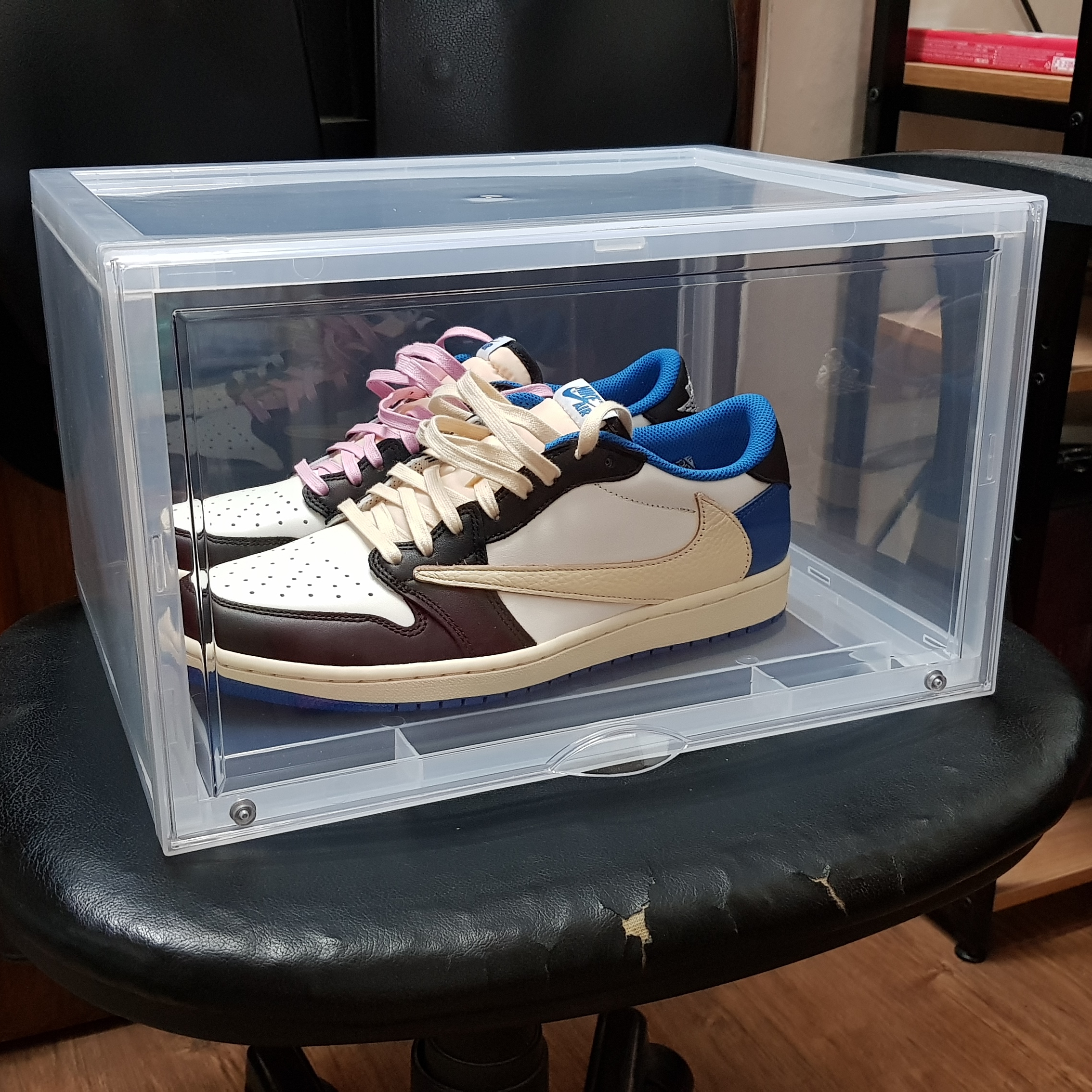 Jordan 1 x Travis Scott x Fragment Retro Low OG SP Military Blue 착용 스타일