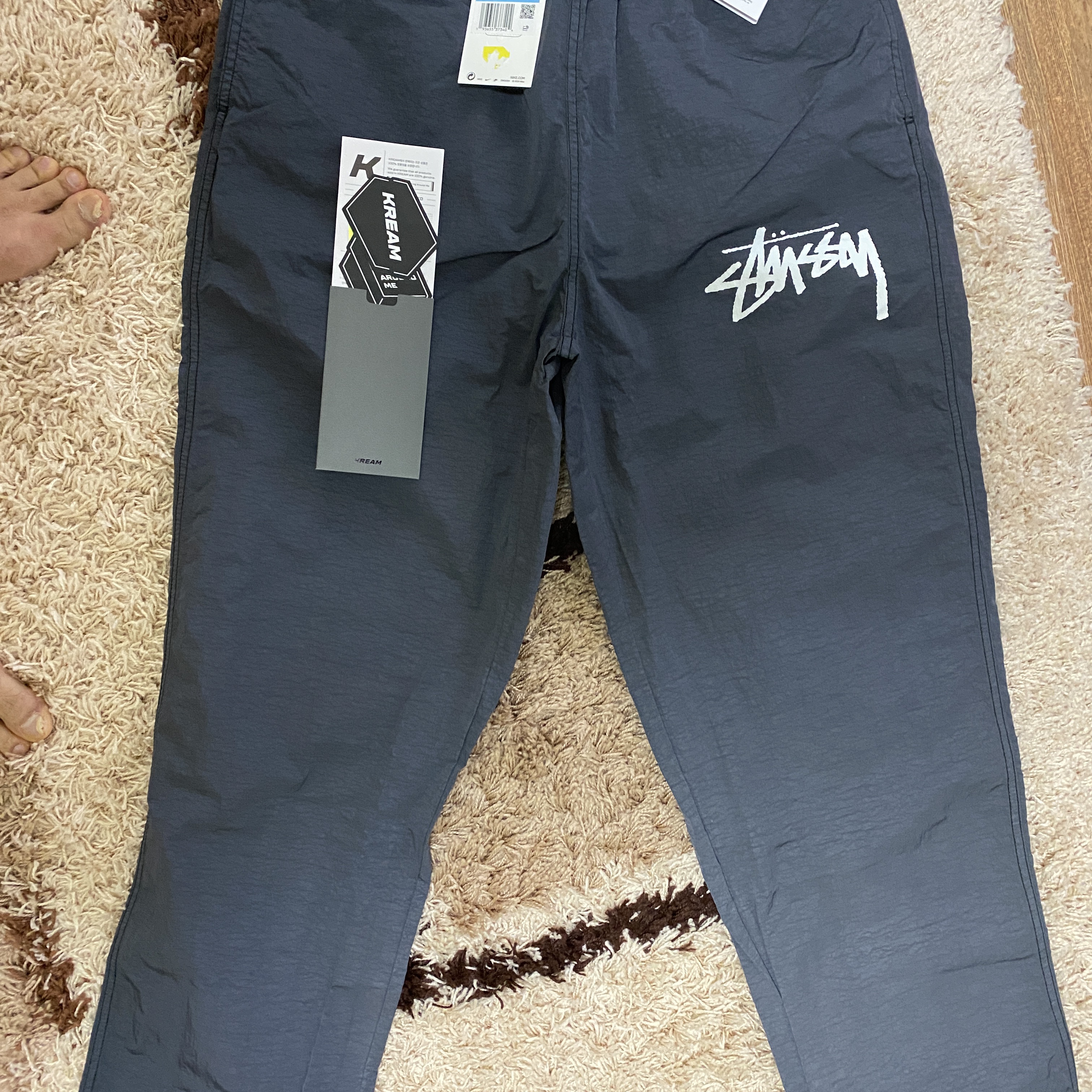 Nike x Stussy Beach Pants Off Noir 착용 스타일 - 1