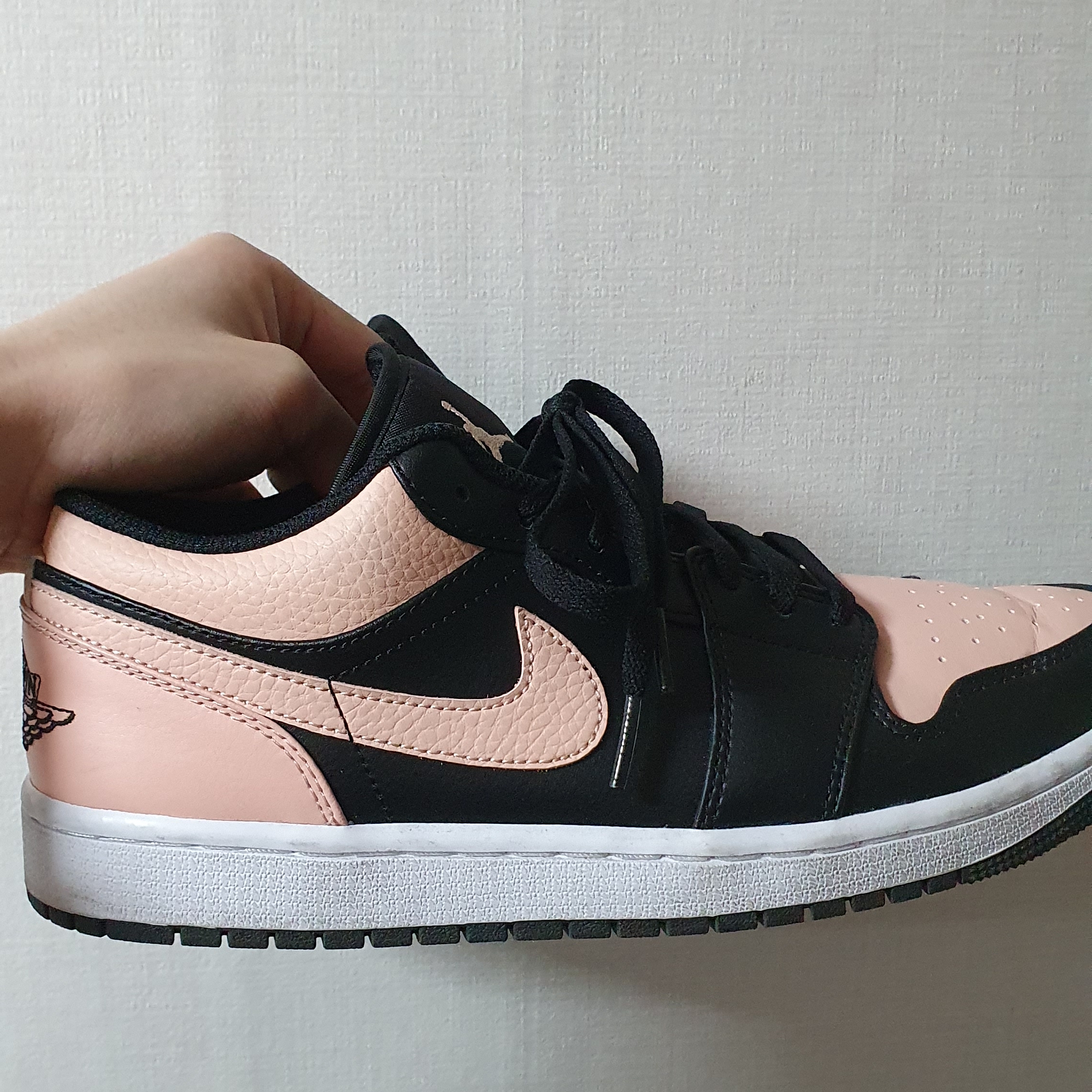 Jordan 1 Low Crimson Tint 착용 스타일 - 2