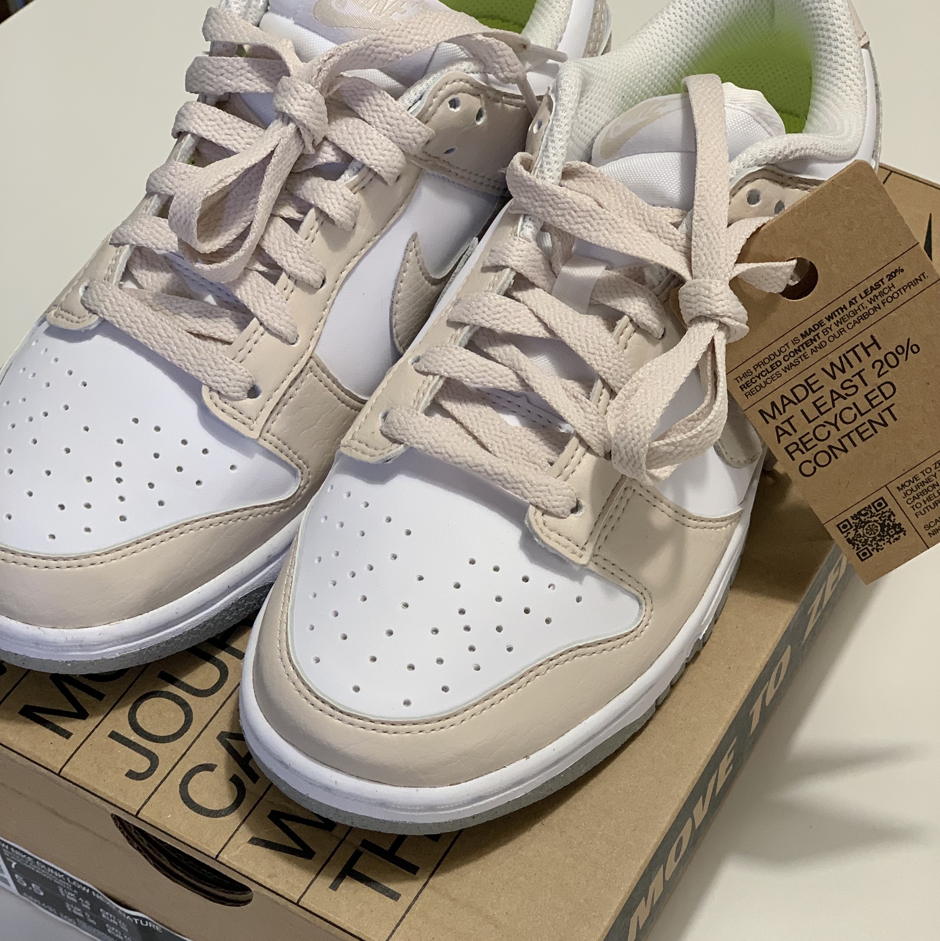 (W) Nike Dunk Low Next Nature Light Orewood Brown 착용 스타일 - 1