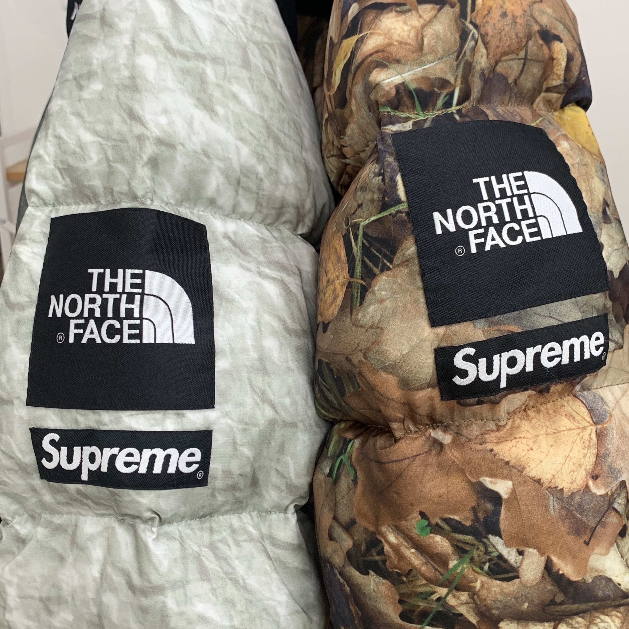 Supreme x The North Face Paper Print Nuptse Jacket - 19FW, Supreme x The North Face Nuptse Leaves - 16FW 착용 스타일
