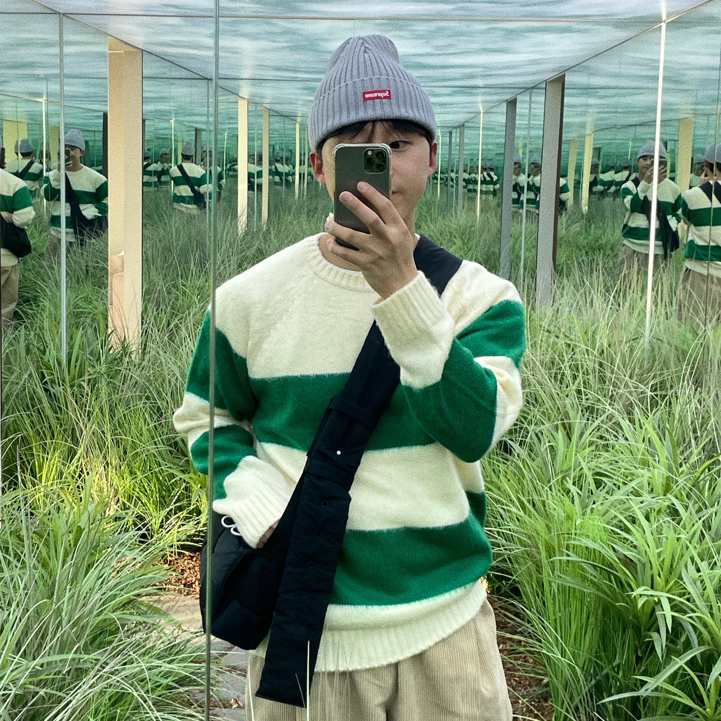 Supreme Overdyed Beanie Grey - 21SS, Bottega Veneta Padded Tech Cassette Black 착용 스타일 - 1