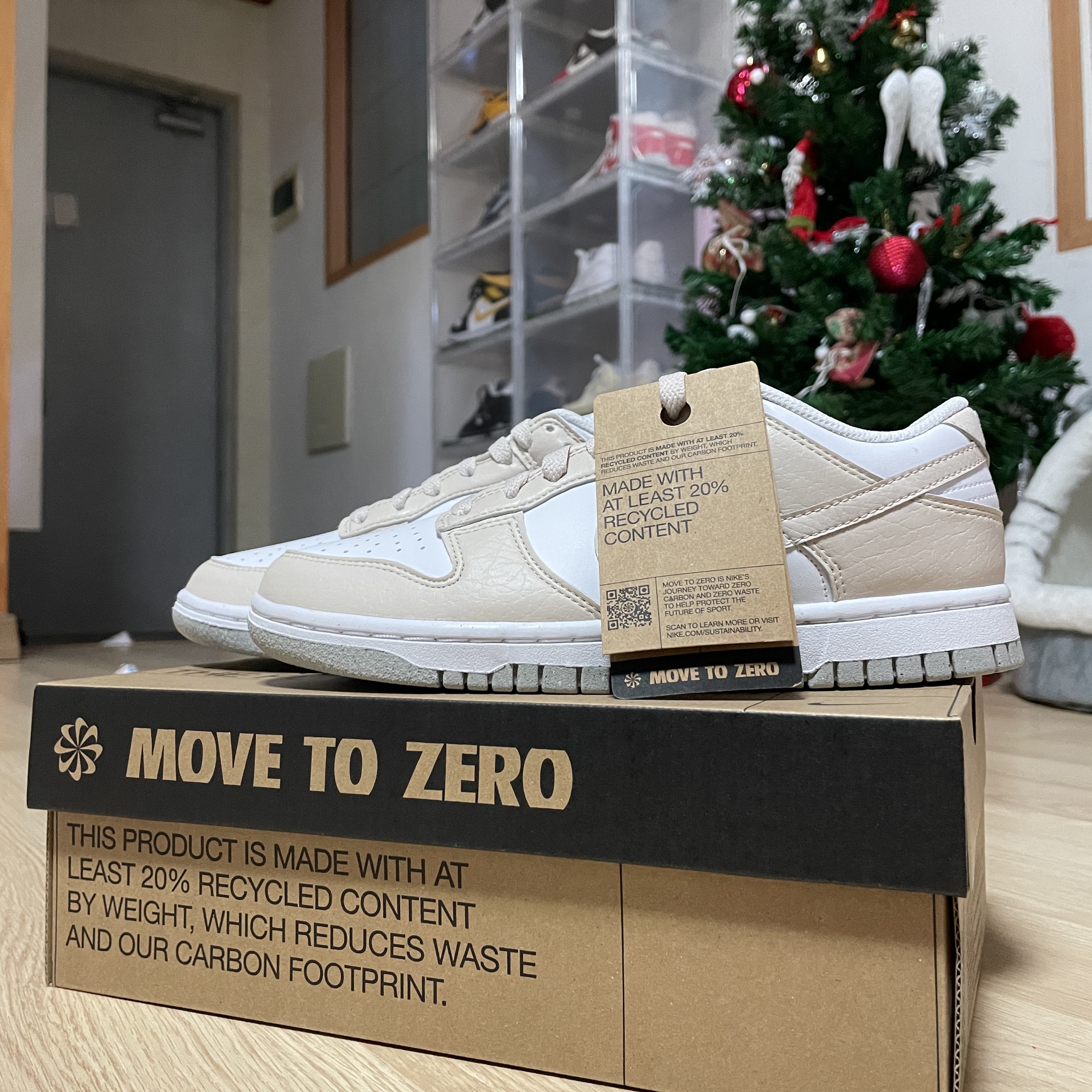 (W) Nike Dunk Low Next Nature Light Orewood Brown 착용 스타일 - 4