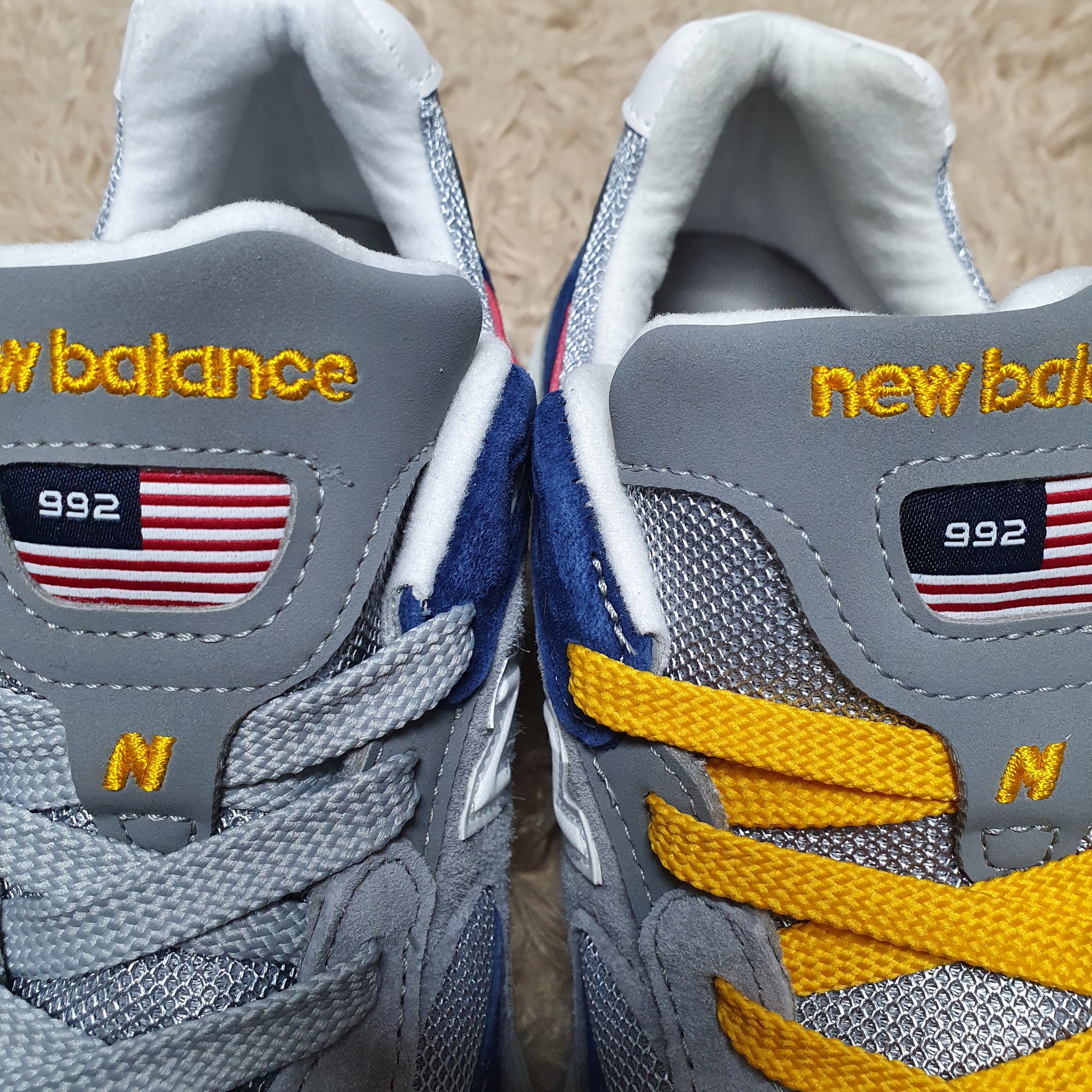 New Balance x DTLR 992 Made in USA Varsity 착용 스타일 - 4