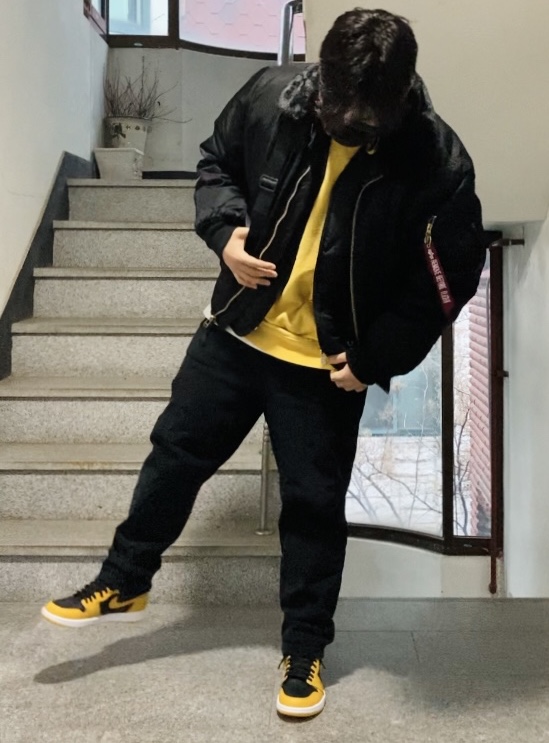 Jordan 1 Retro High OG Pollen, (GS) Jordan 1 Retro High OG Pollen 착용 스타일 - 1
