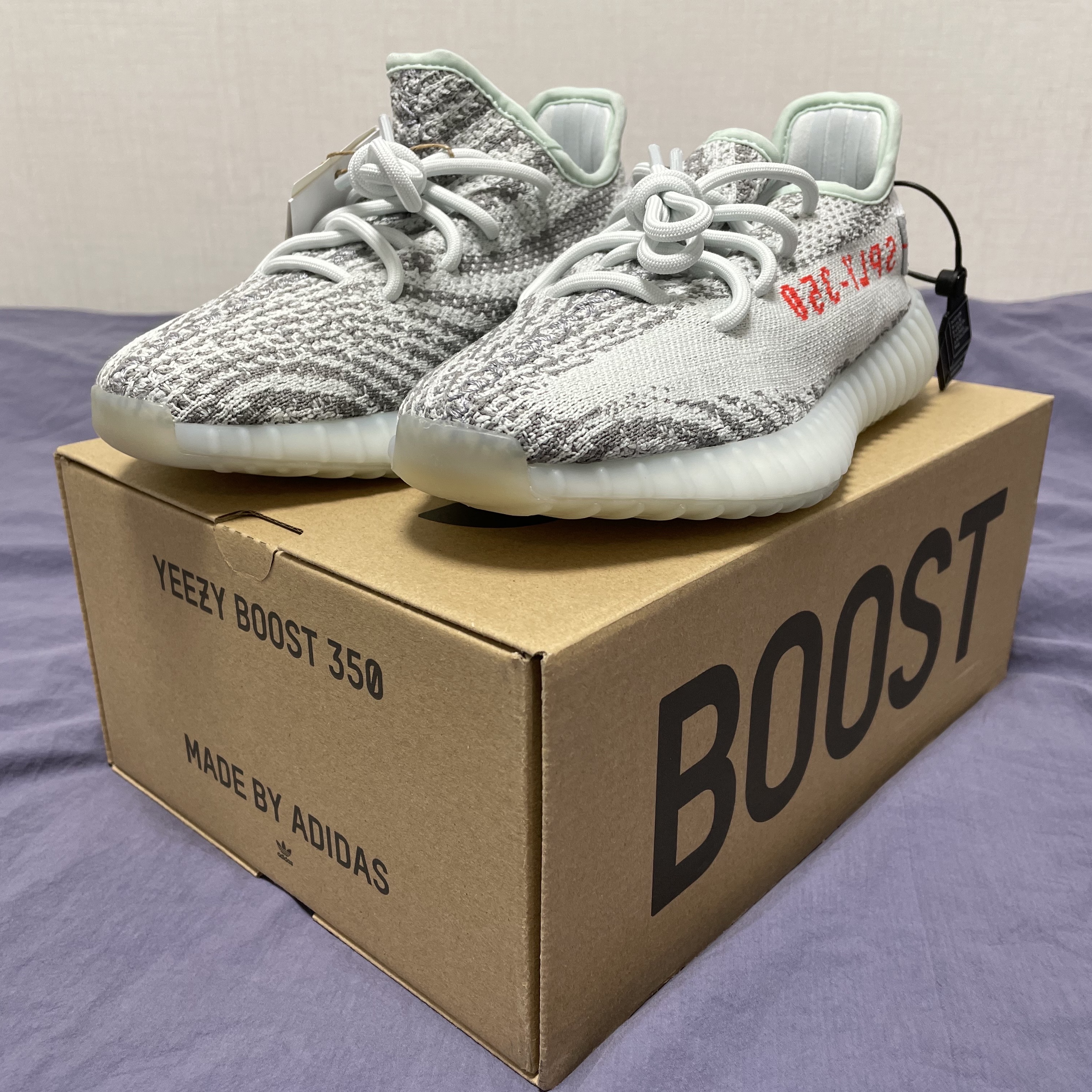 Adidas Yeezy Boost 350 V2 Blue Tint 2017 착용 스타일 - 2