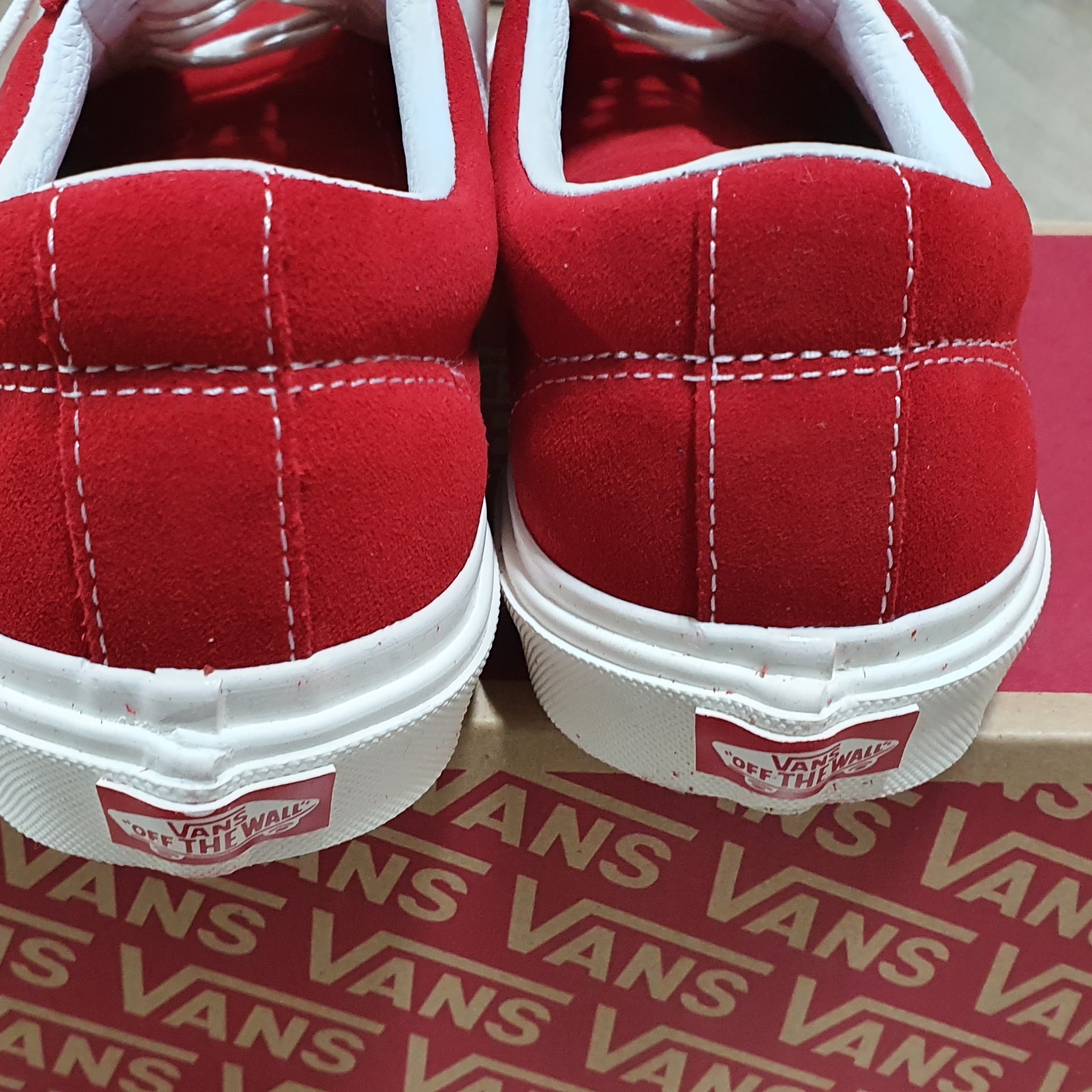 Vans Sid DX Anaheim Factory Red 착용 스타일 - 4
