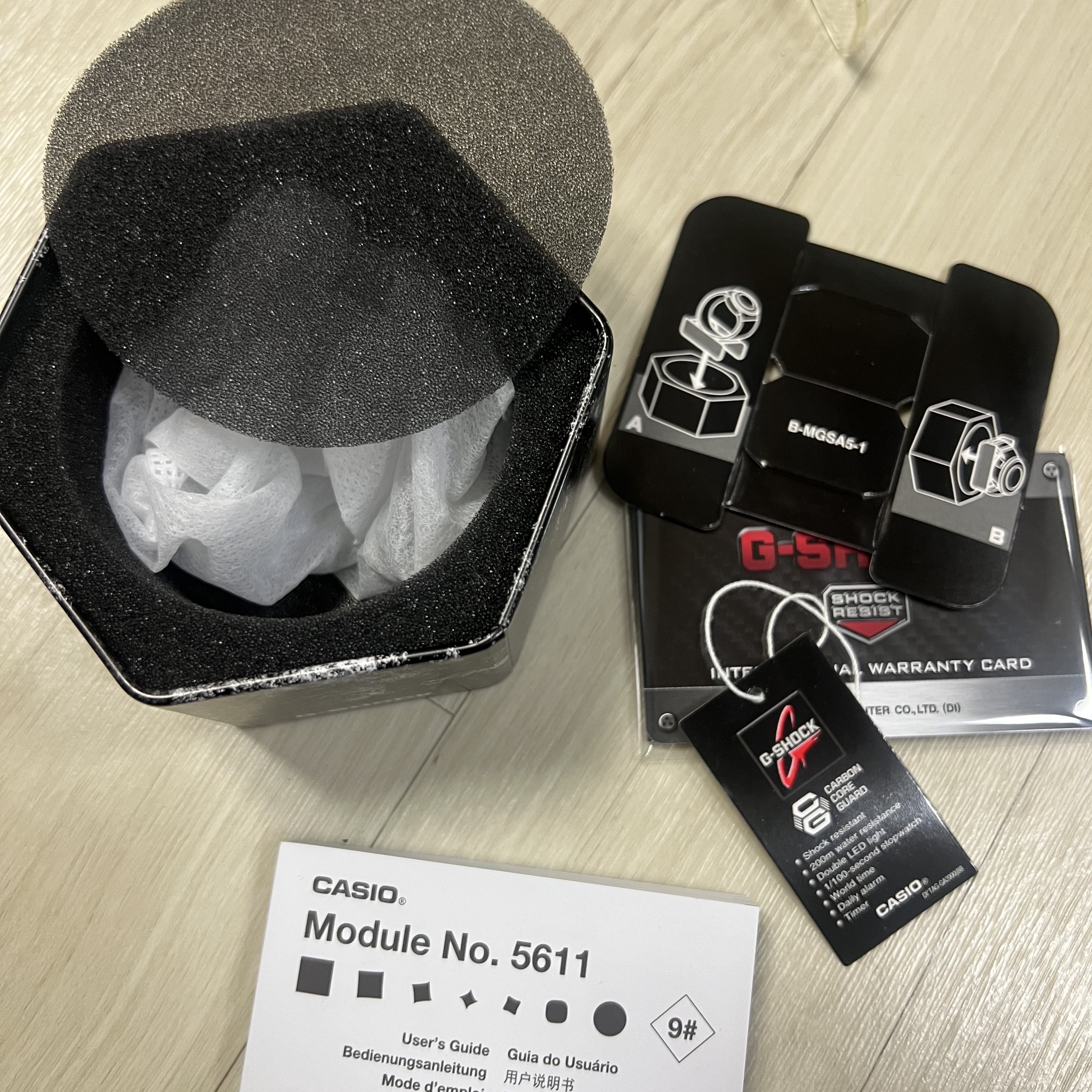 Casio G-Shock GA-2100SKE-7A, Casio G-Shock DW-5600SKE-7 착용 스타일 - 5