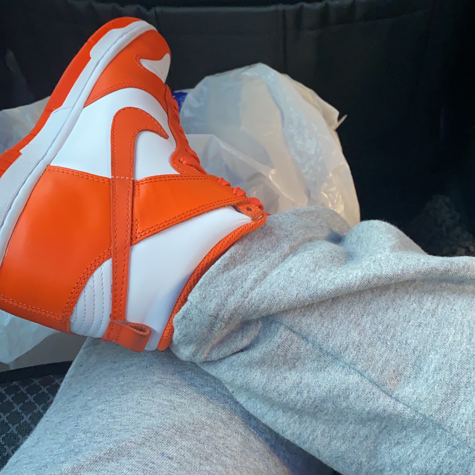 Nike Dunk High Retro Orange Blaze 착용 스타일 - 2