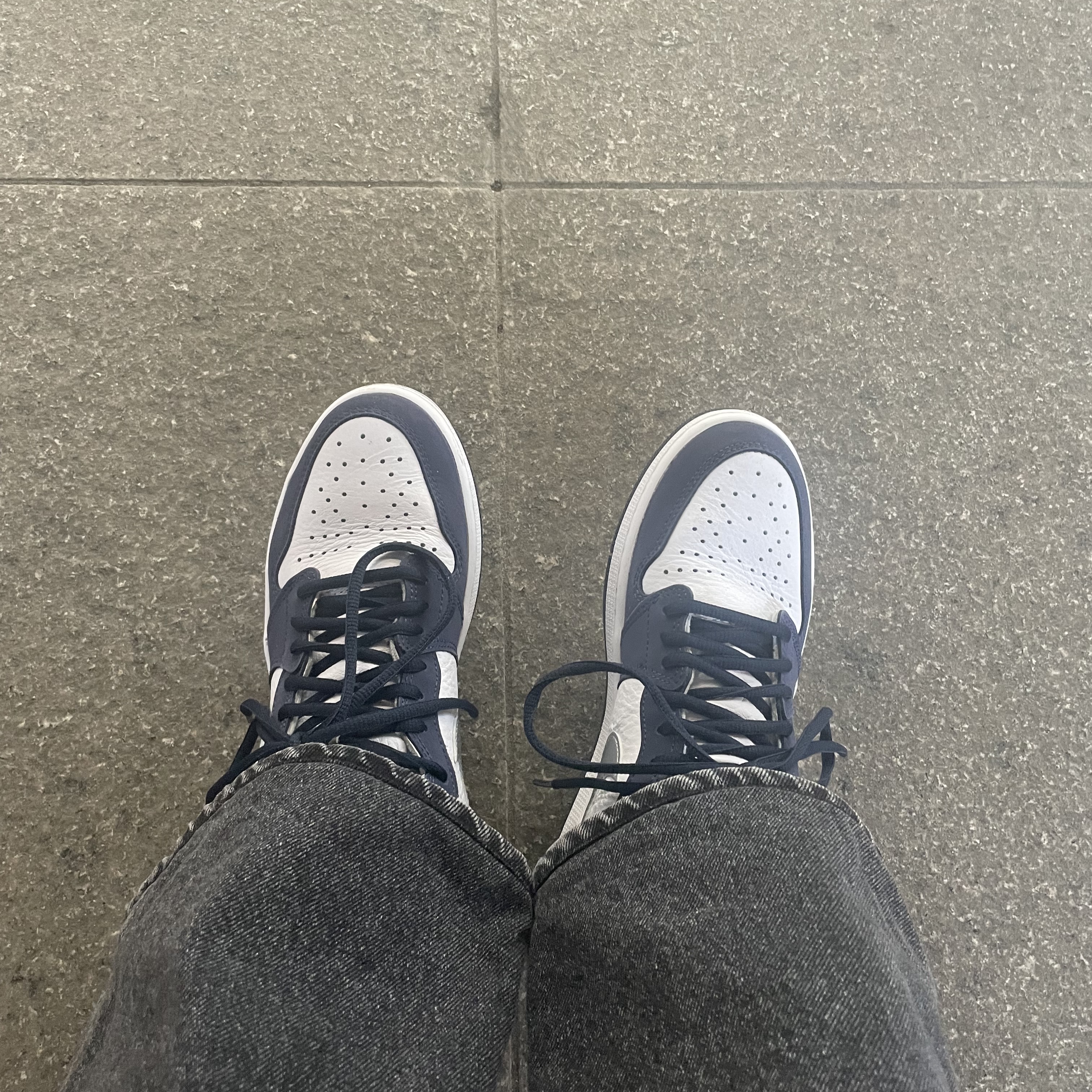 Jordan 1 Retro High OG CO.JP Midnight Navy 착용 스타일 - 1