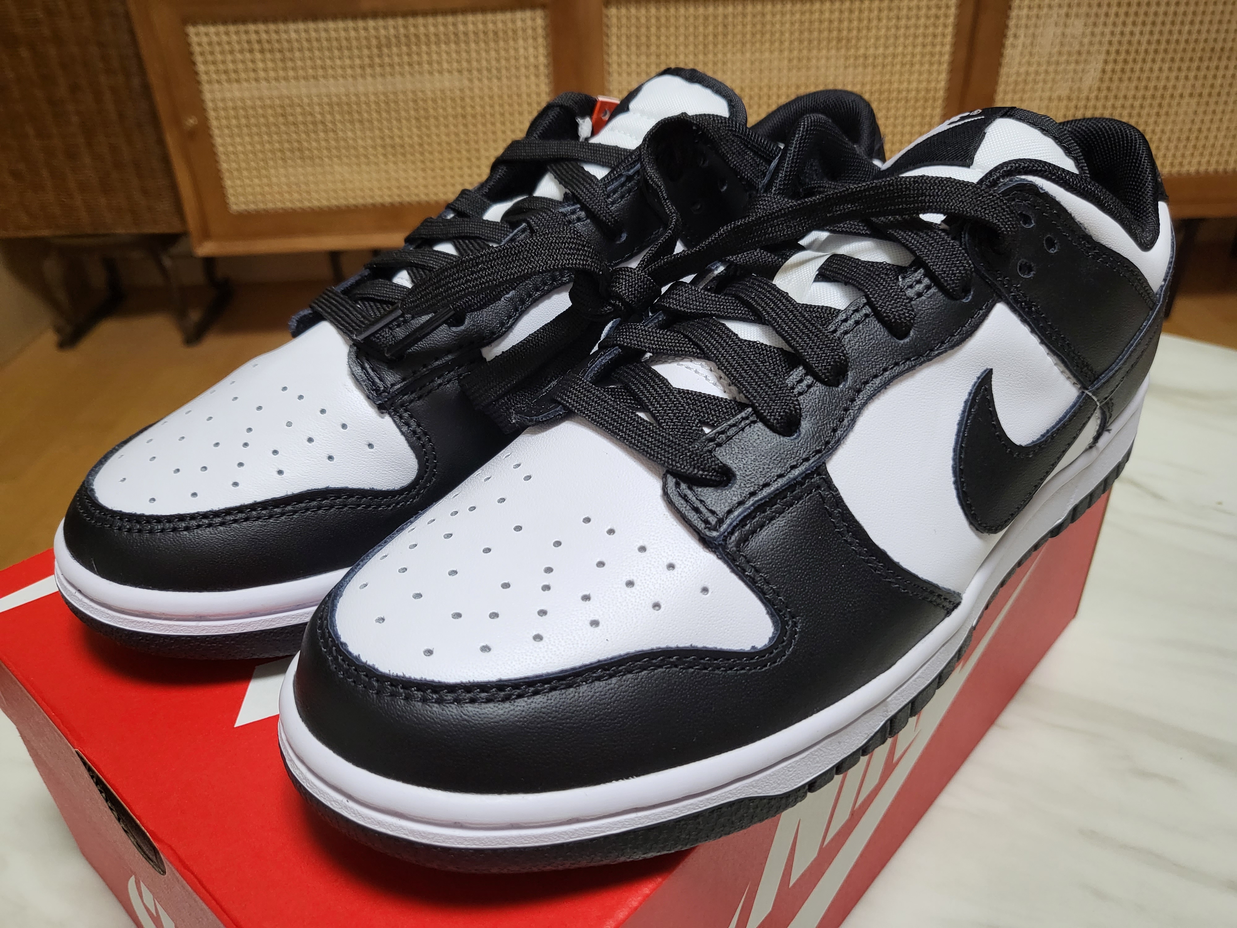Nike Dunk Low Retro Black 착용 스타일