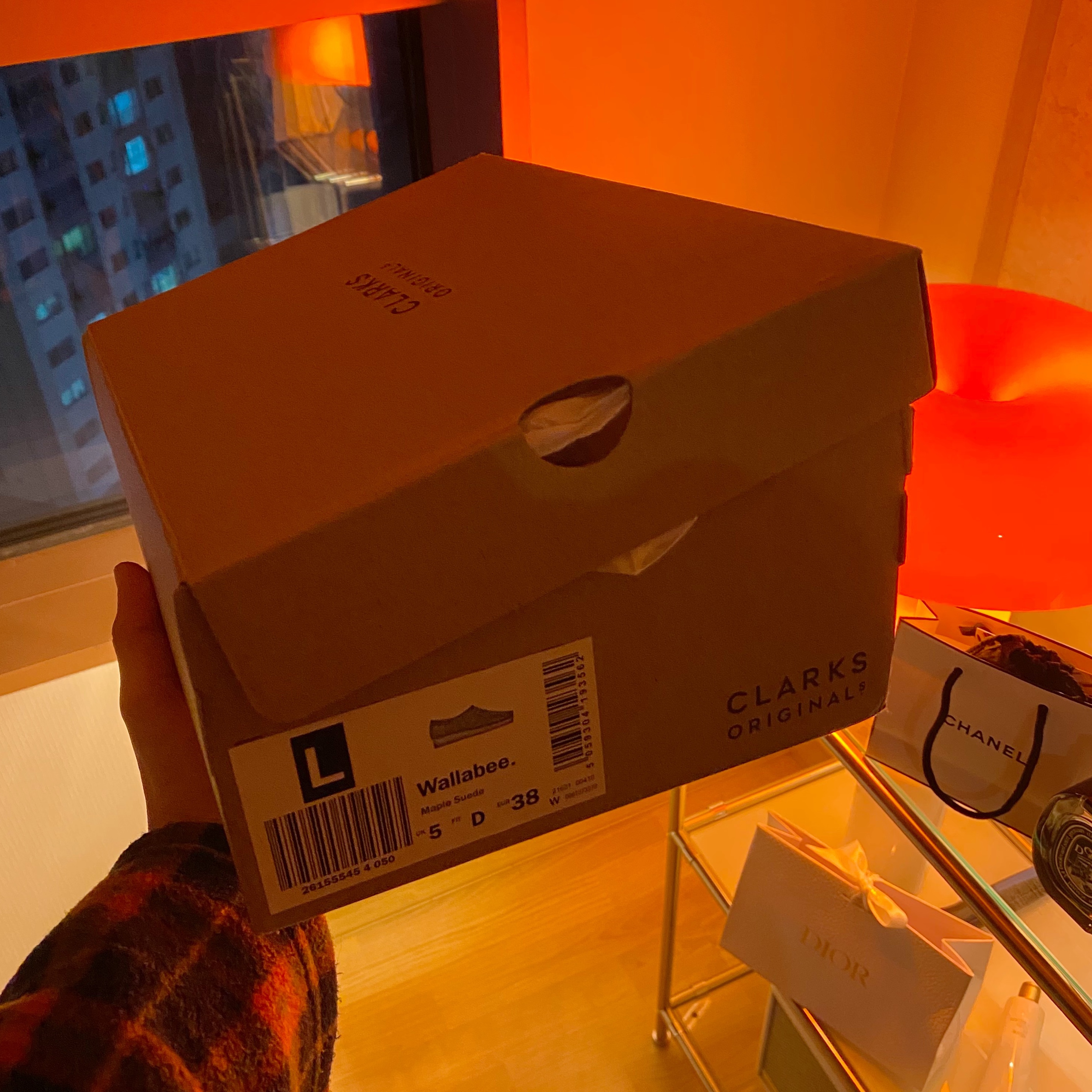 Clarks Wallabee Maple Suede 착용 스타일 - 2