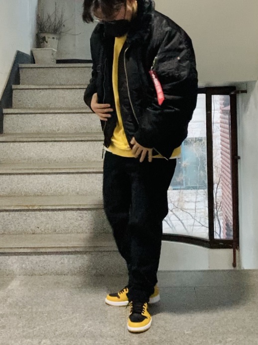 Jordan 1 Retro High OG Pollen, (GS) Jordan 1 Retro High OG Pollen 착용 스타일 - 3