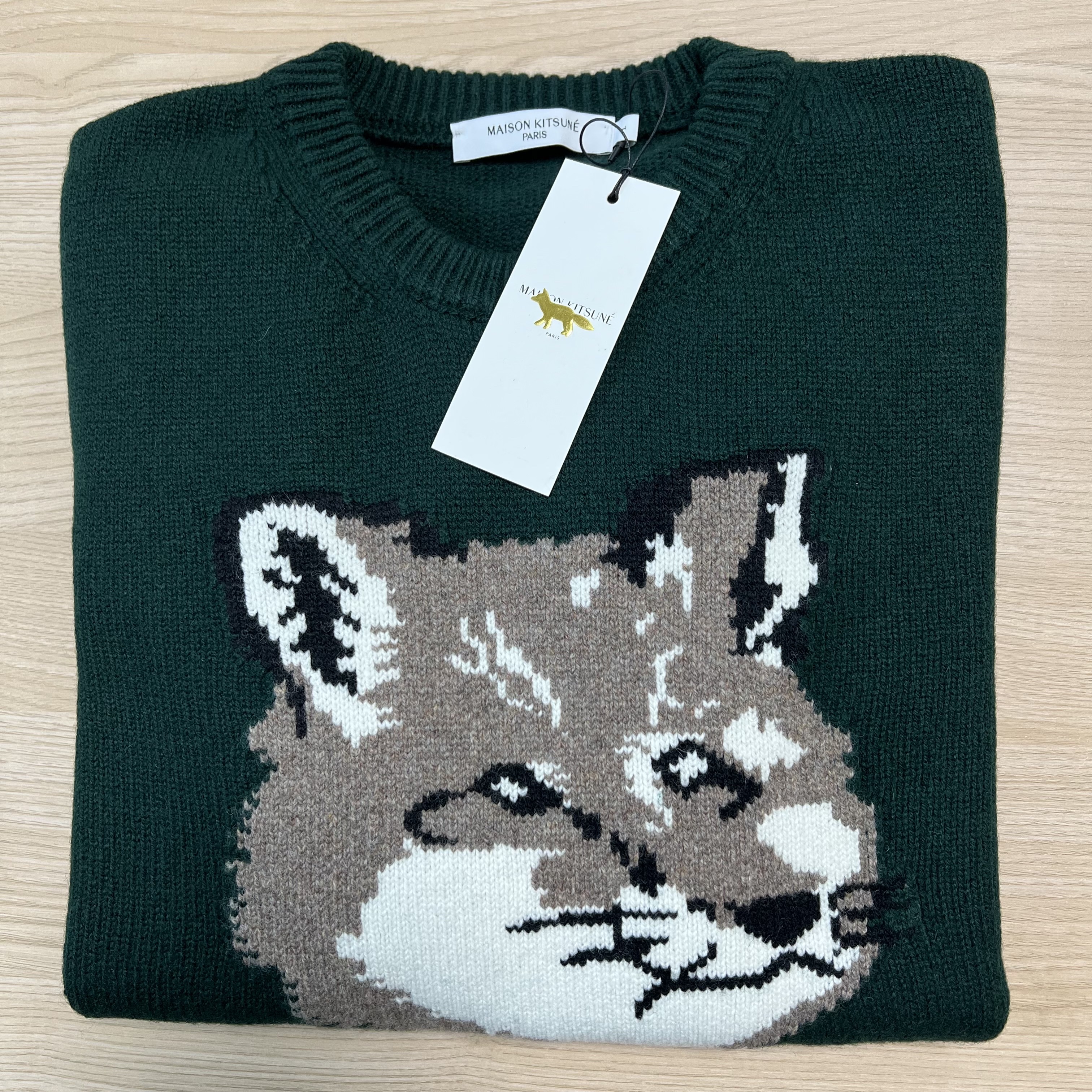 Maison Kitsune Big Fox Head Pullover Knit Dark Green 착용 스타일 - 2