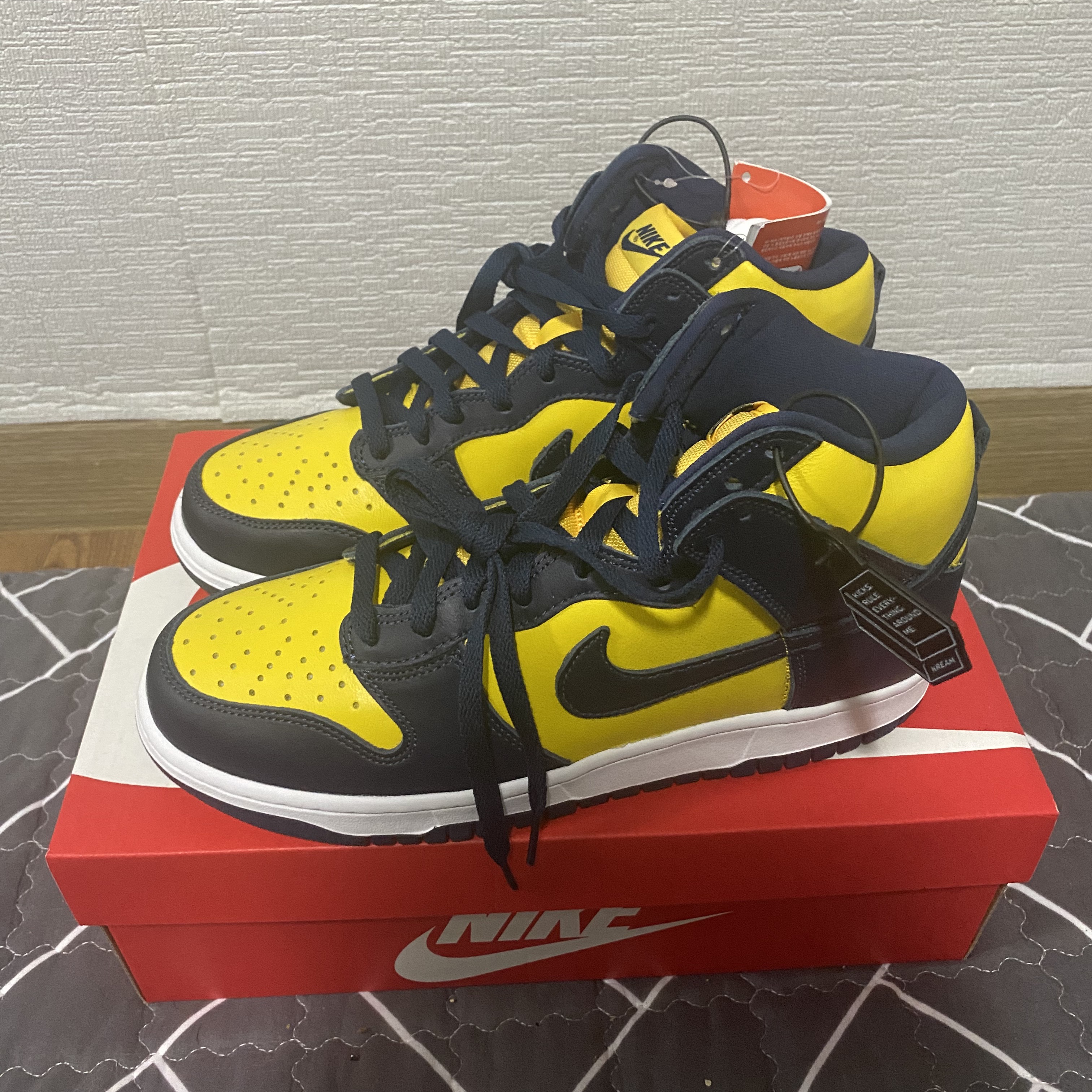 Nike Dunk High SP Maize & Blue 착용 스타일