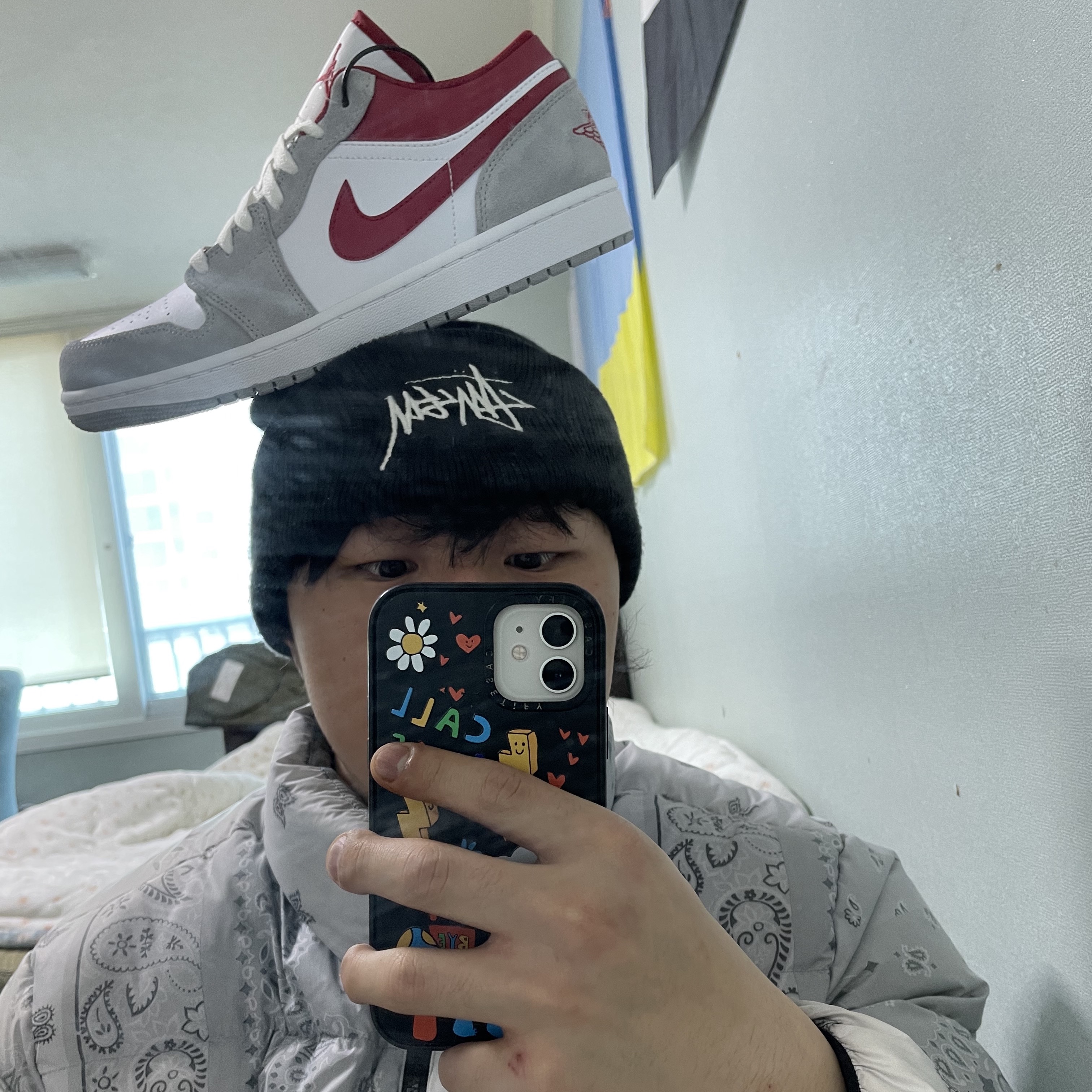 Jordan 1 Low SE Light Smoke Grey Gym Red 착용 스타일