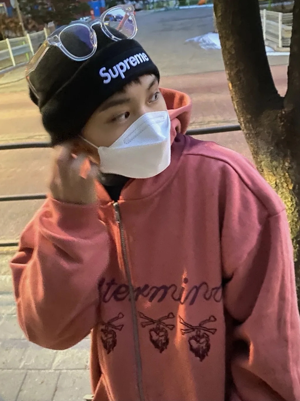 Supreme New Era Box Logo Beanie Black - 21FW 착용 스타일 - 1