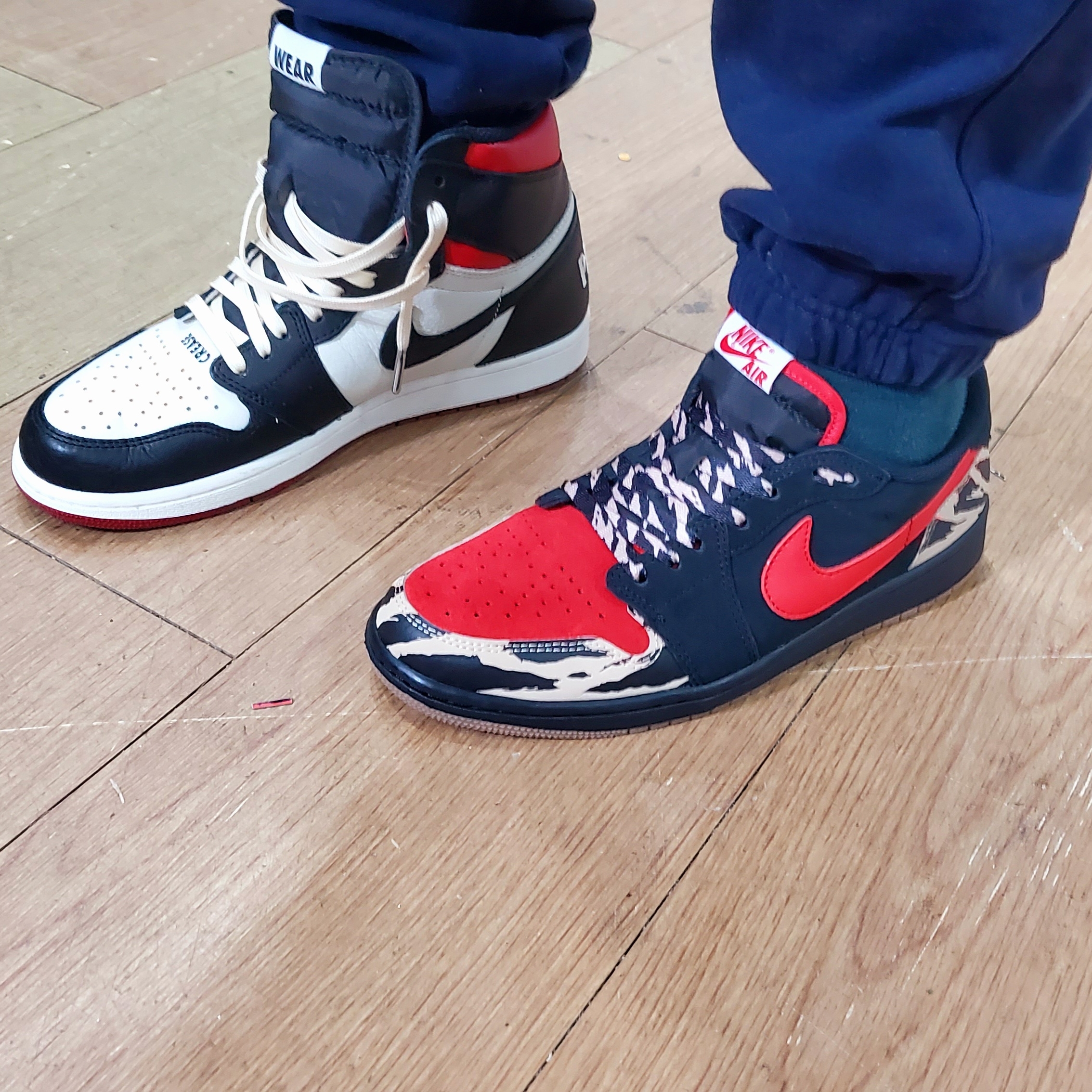 Jordan 1 x SoleFly Retro Low OG SP Black and Sport Red 착용 스타일 - 3