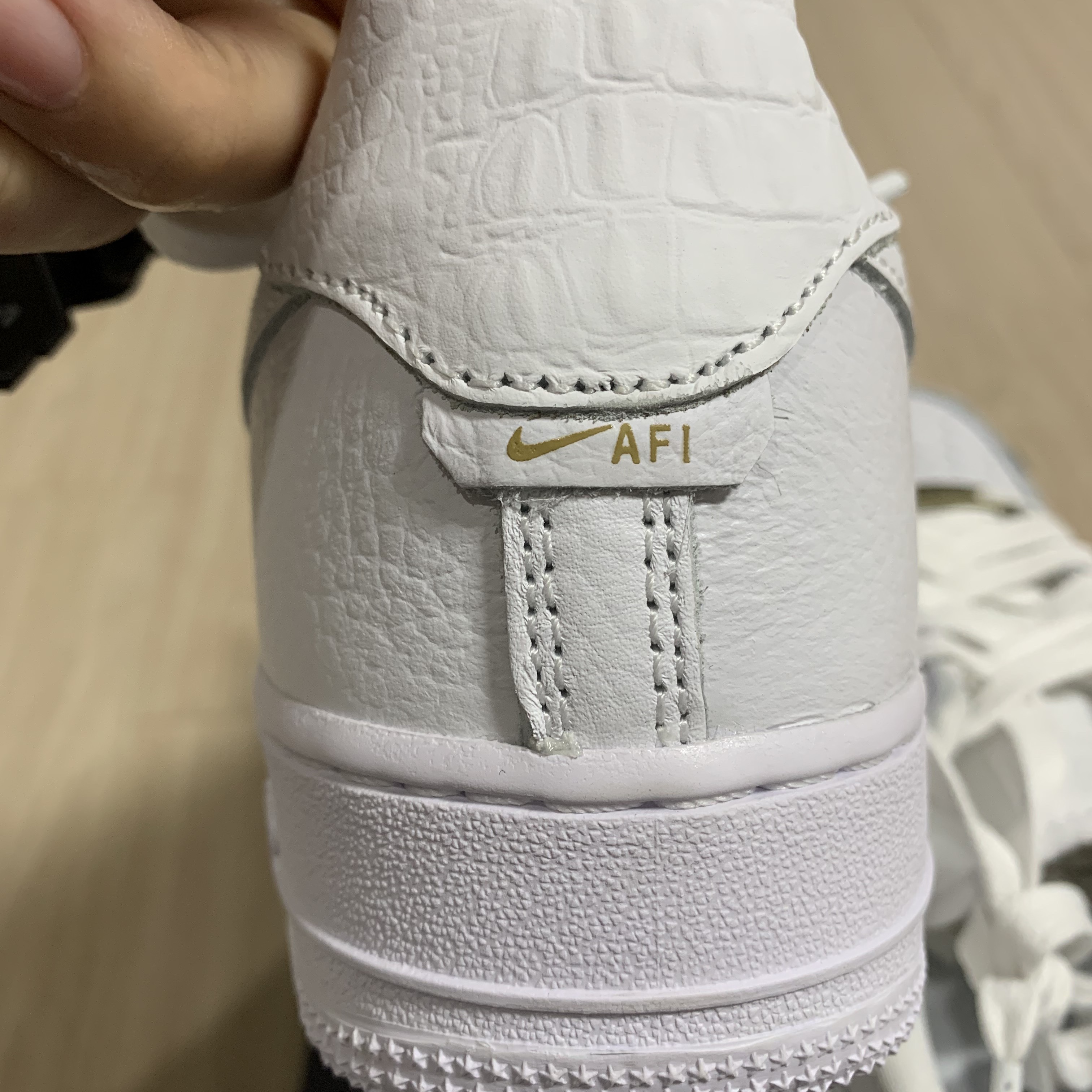 Nike Air Force 1 '07 Craft Triple White 착용 스타일 - 3