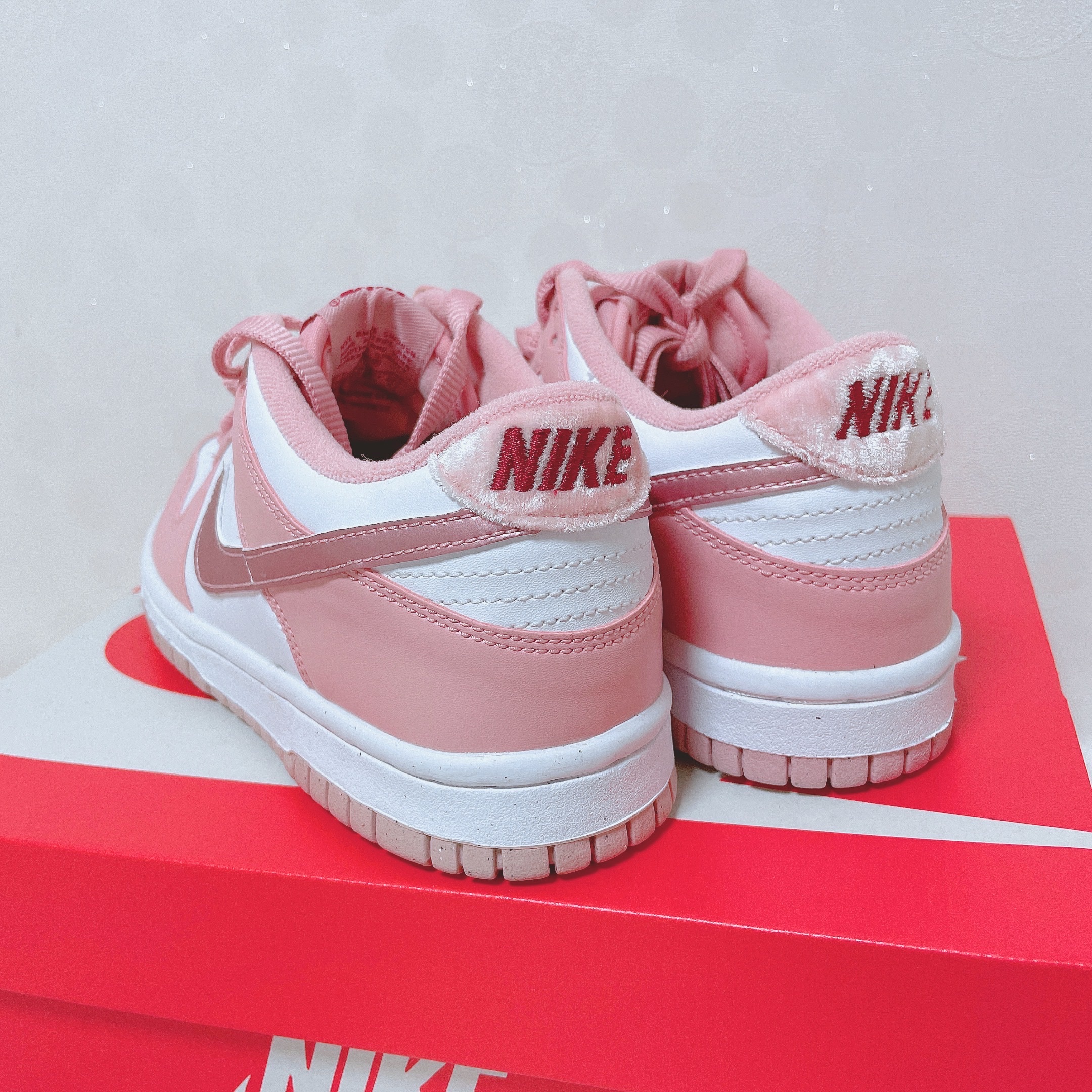(GS) Nike Dunk Low Pink Velvet 착용 스타일 - 4