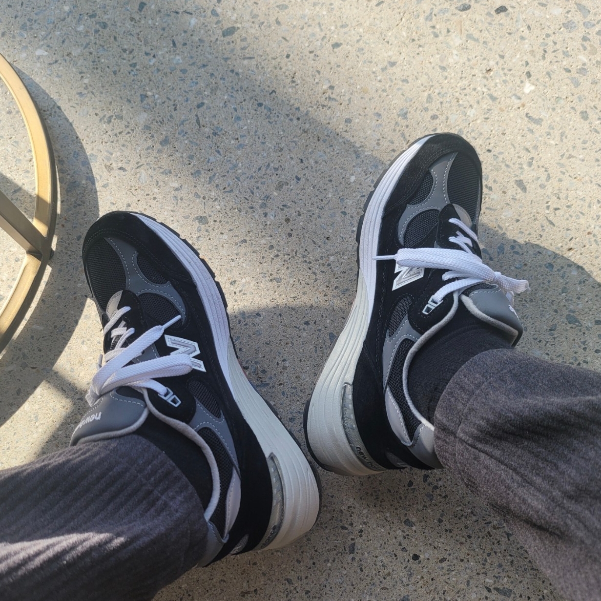 New Balance 992 Made in USA Black Grey 착용 스타일