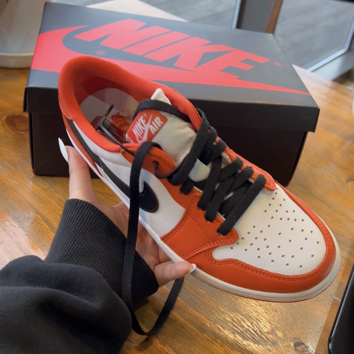 Jordan 1 Low OG Starfish 착용 스타일