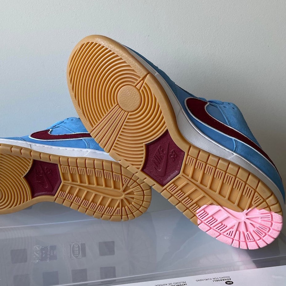 Nike SB Dunk Low Premium Valor Blue and Team Maroon 착용 스타일 - 4
