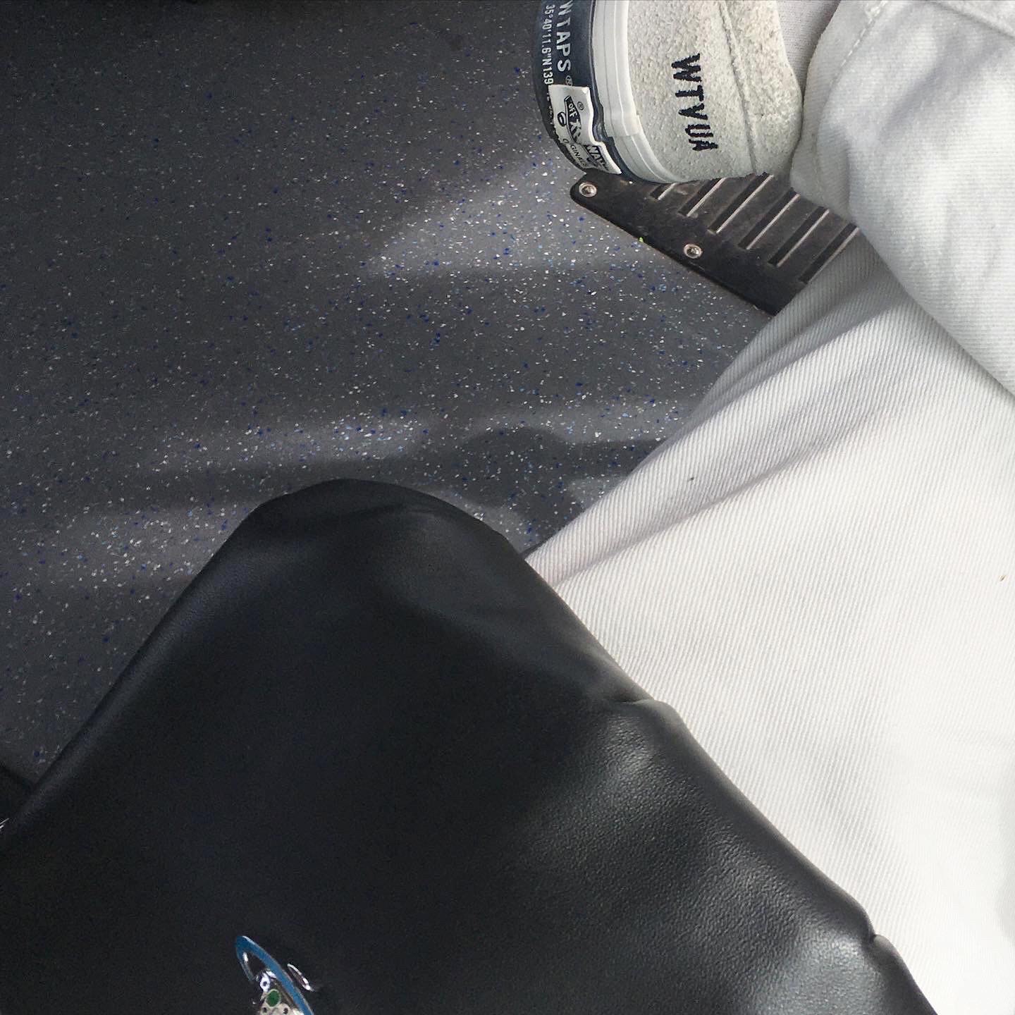 Vans Vault x WTAPS Vault Classic Slip-On LX White Black 착용 스타일