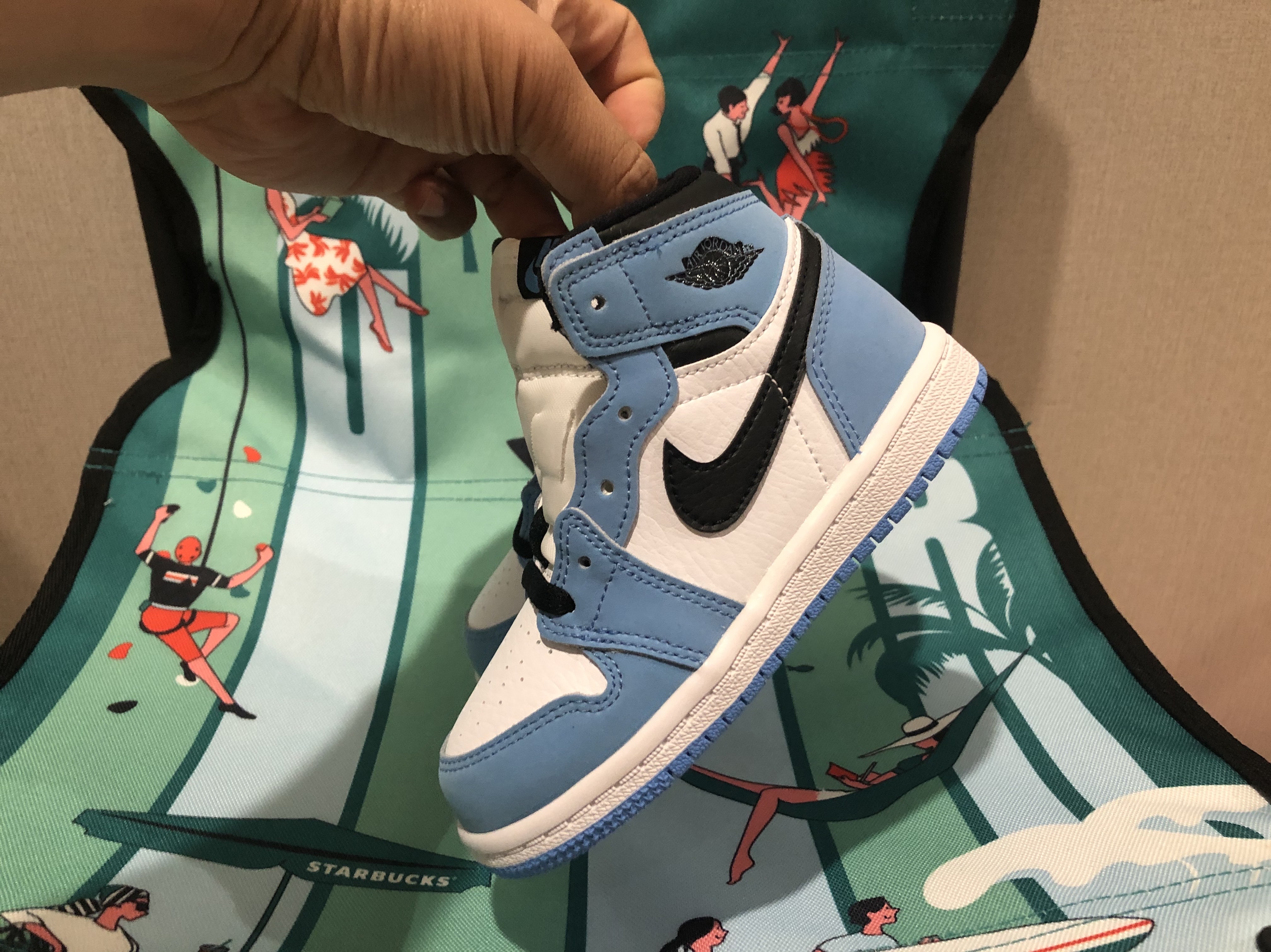 Jordan 1 Retro High OG University Blue, (TD) Jordan 1 Retro High OG University Blue 착용 스타일 - 2