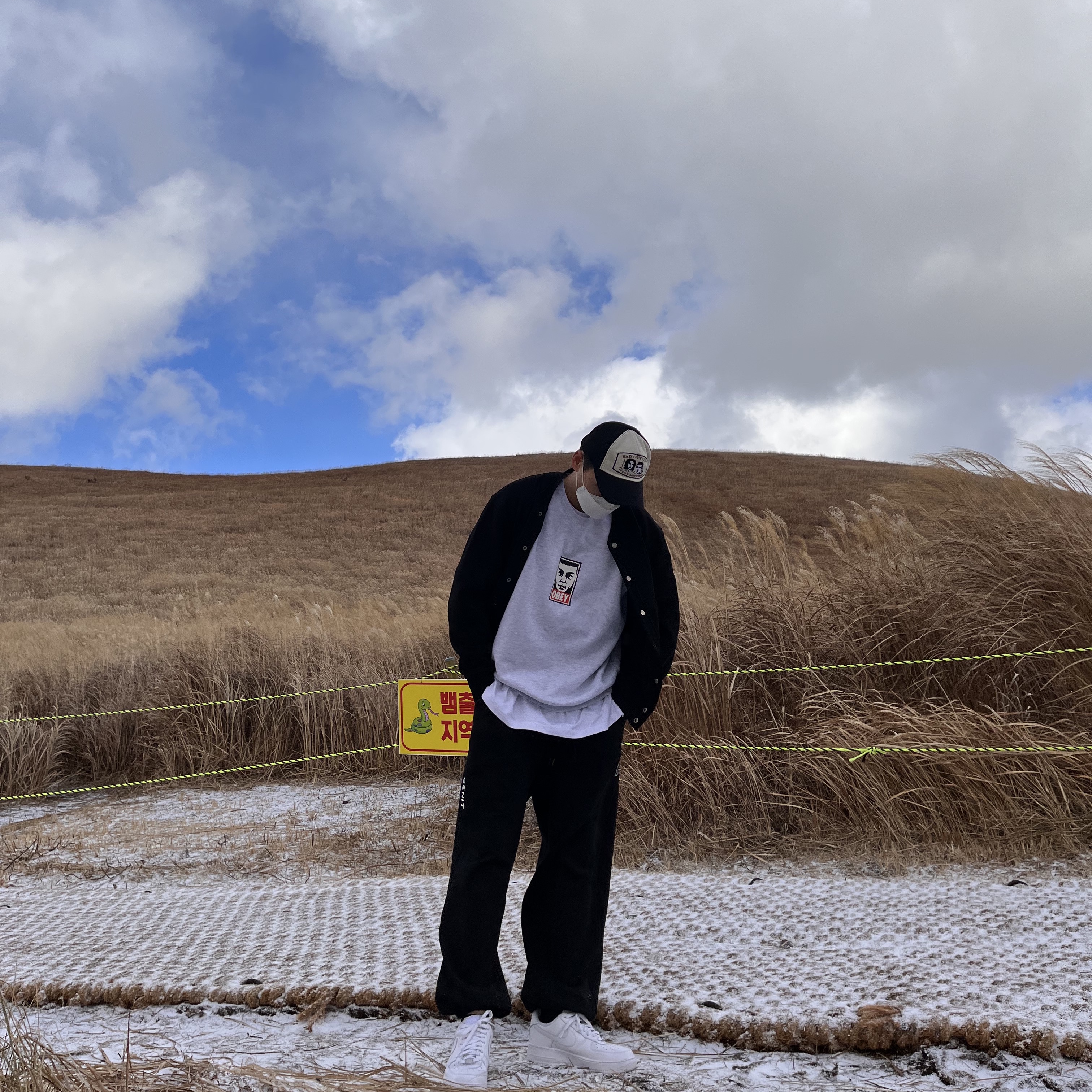 Nike Air Force 1 '07 Low White, IAB Studio x Obey Beenzino Icon Crew Ash Gray 착용 스타일