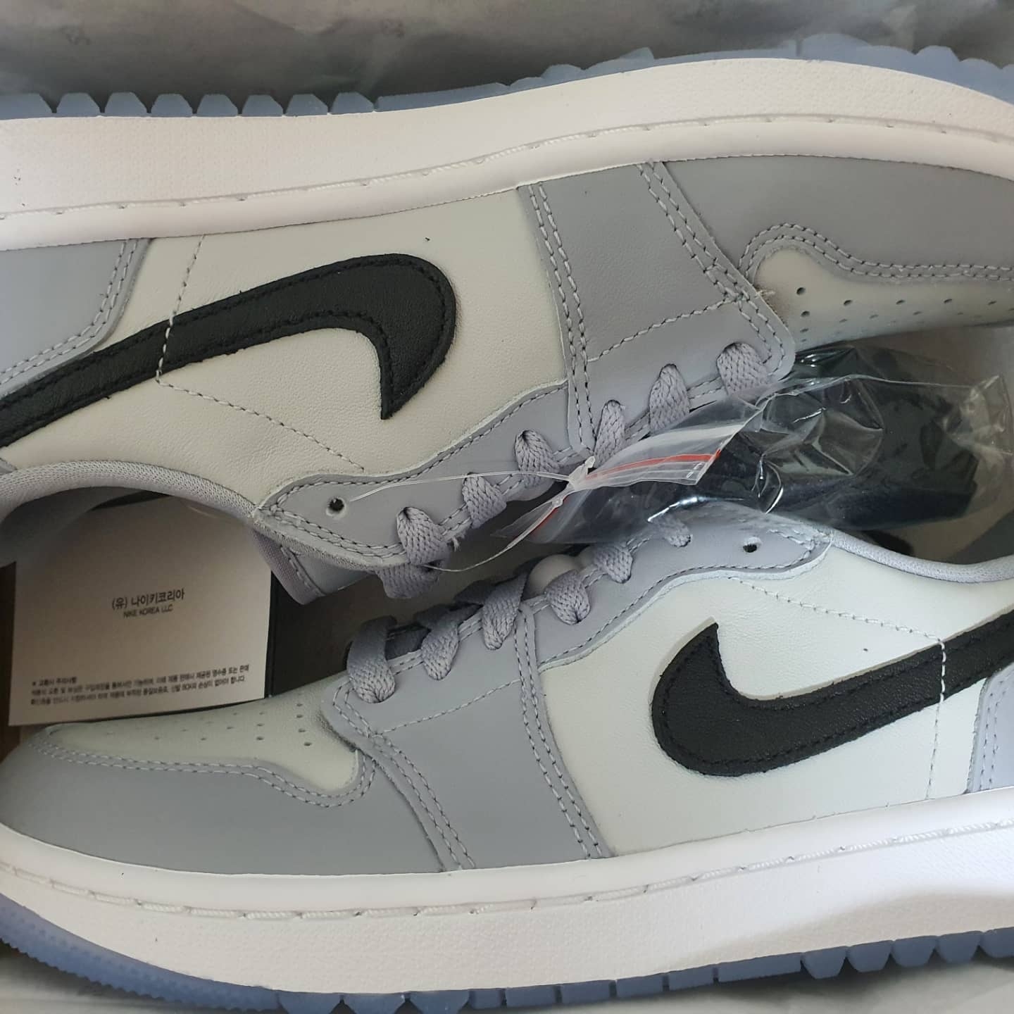 Jordan 1 Low Golf Wolf Grey 착용 스타일 - 4