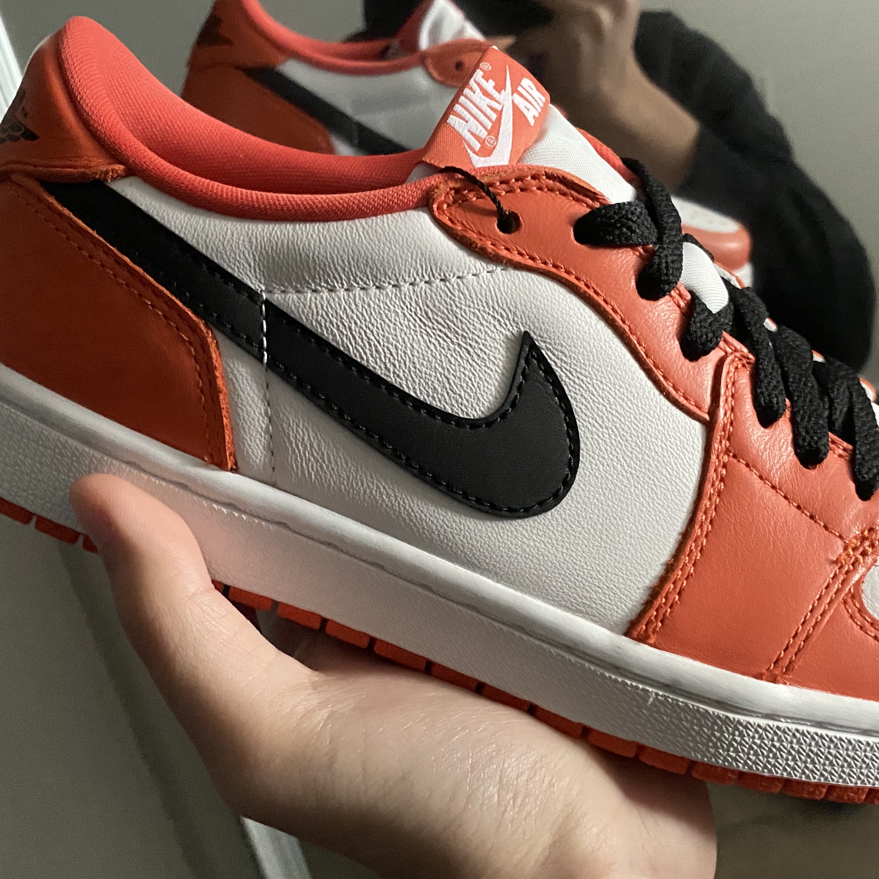 Jordan 1 Low OG Starfish 착용 스타일