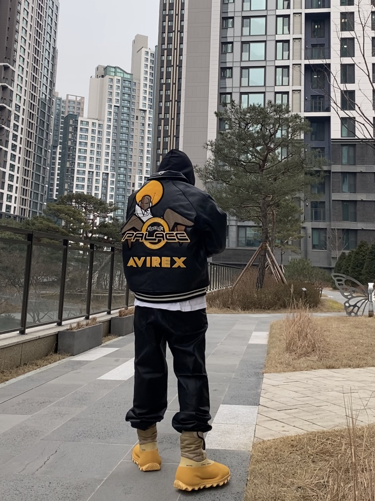 Palace Zomby Avirex Jacket Black - 21FW, adidas Yeezy Knit RNR Boot Sulfur 착용 스타일 - 3