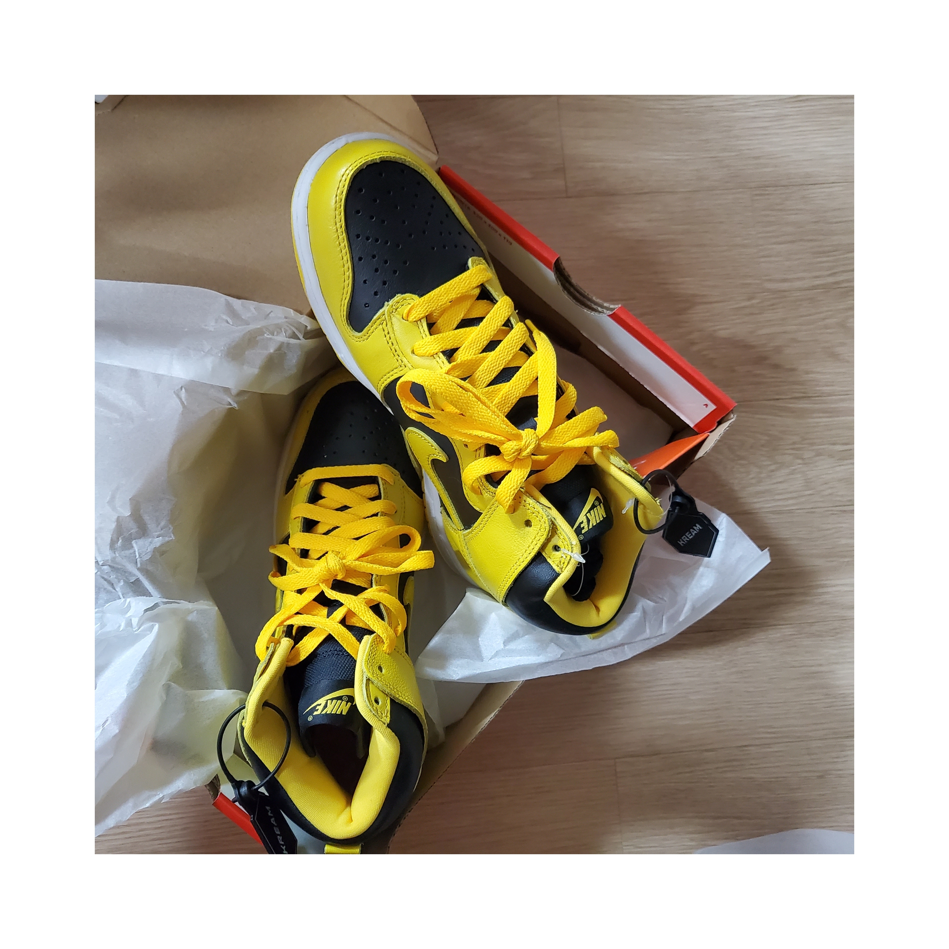 Jordan 1 Retro High OG Pollen 착용 스타일